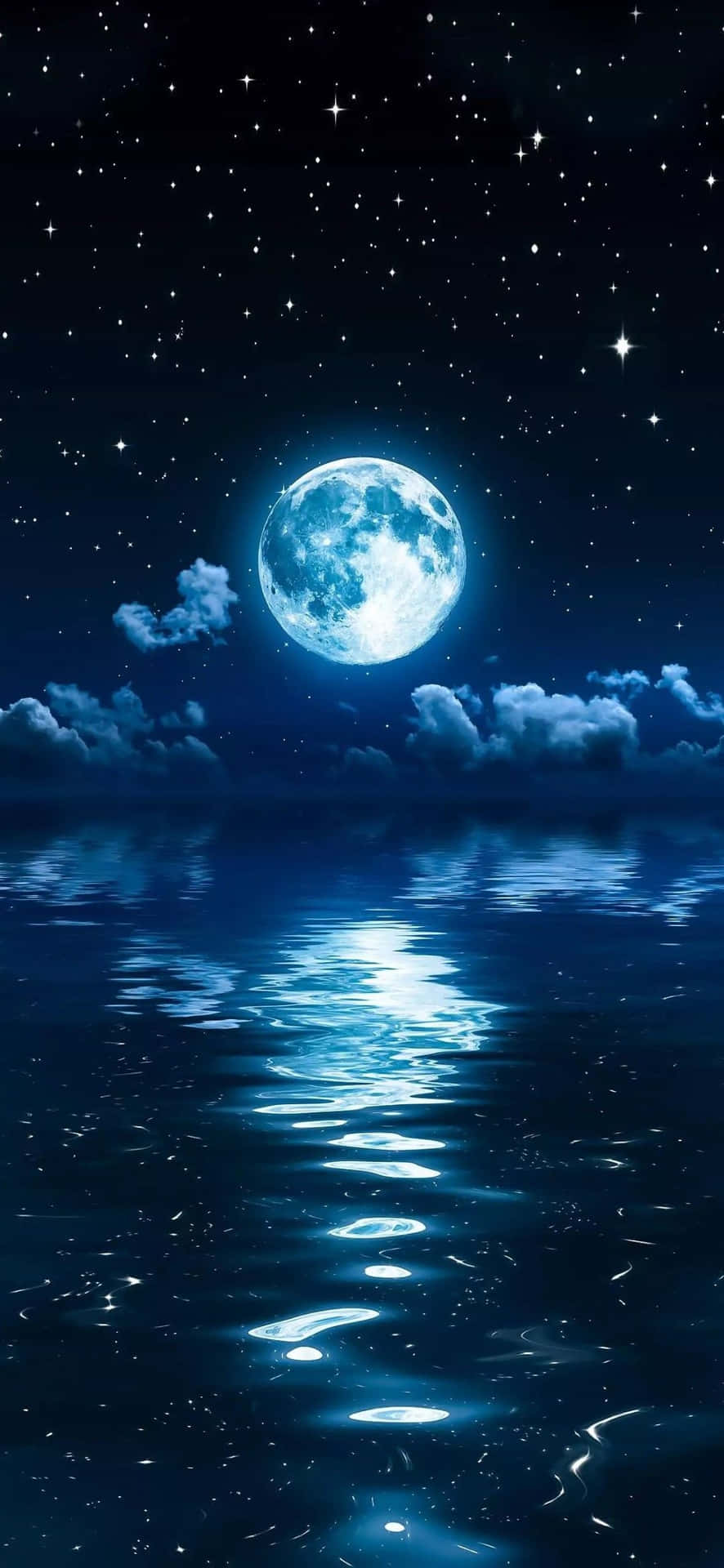 滿月映照在平靜的海洋上，繁星點點的夜空下