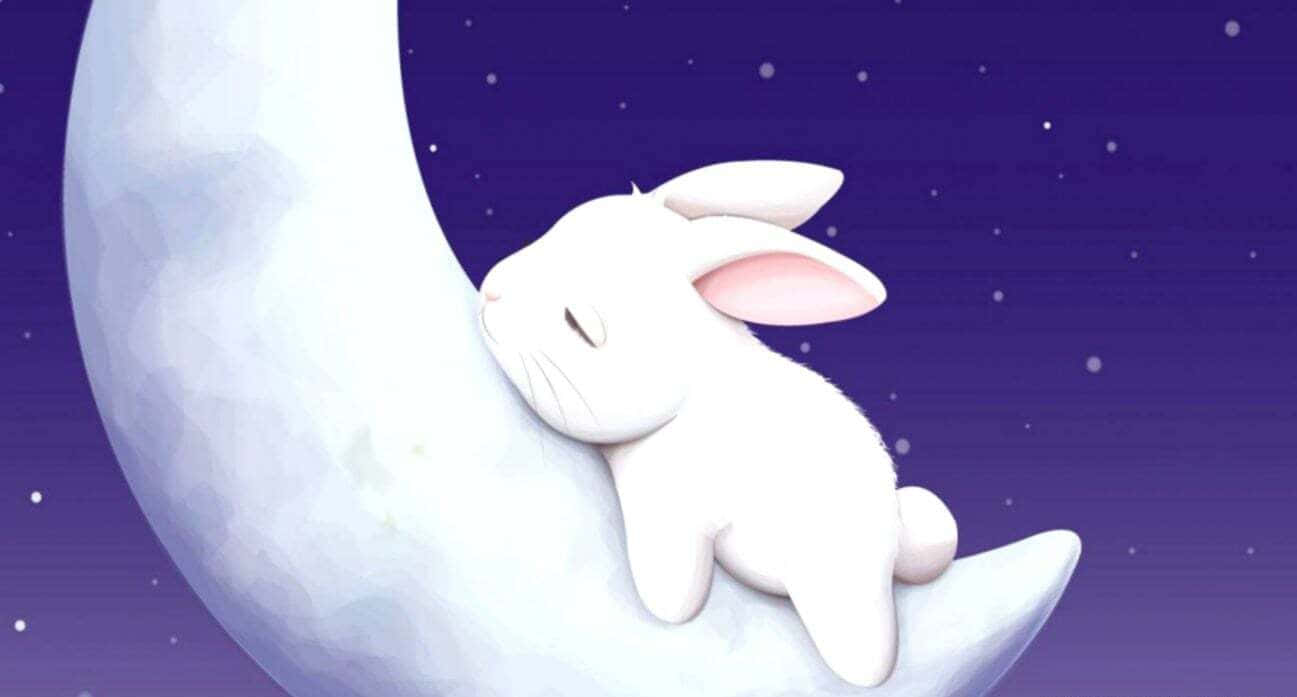 與這隻兔兔一起變可愛吧！ 壁紙 — 一隻寧靜的白兔在繁星點點的紫色夜空下，蜷縮在彎月上睡覺。