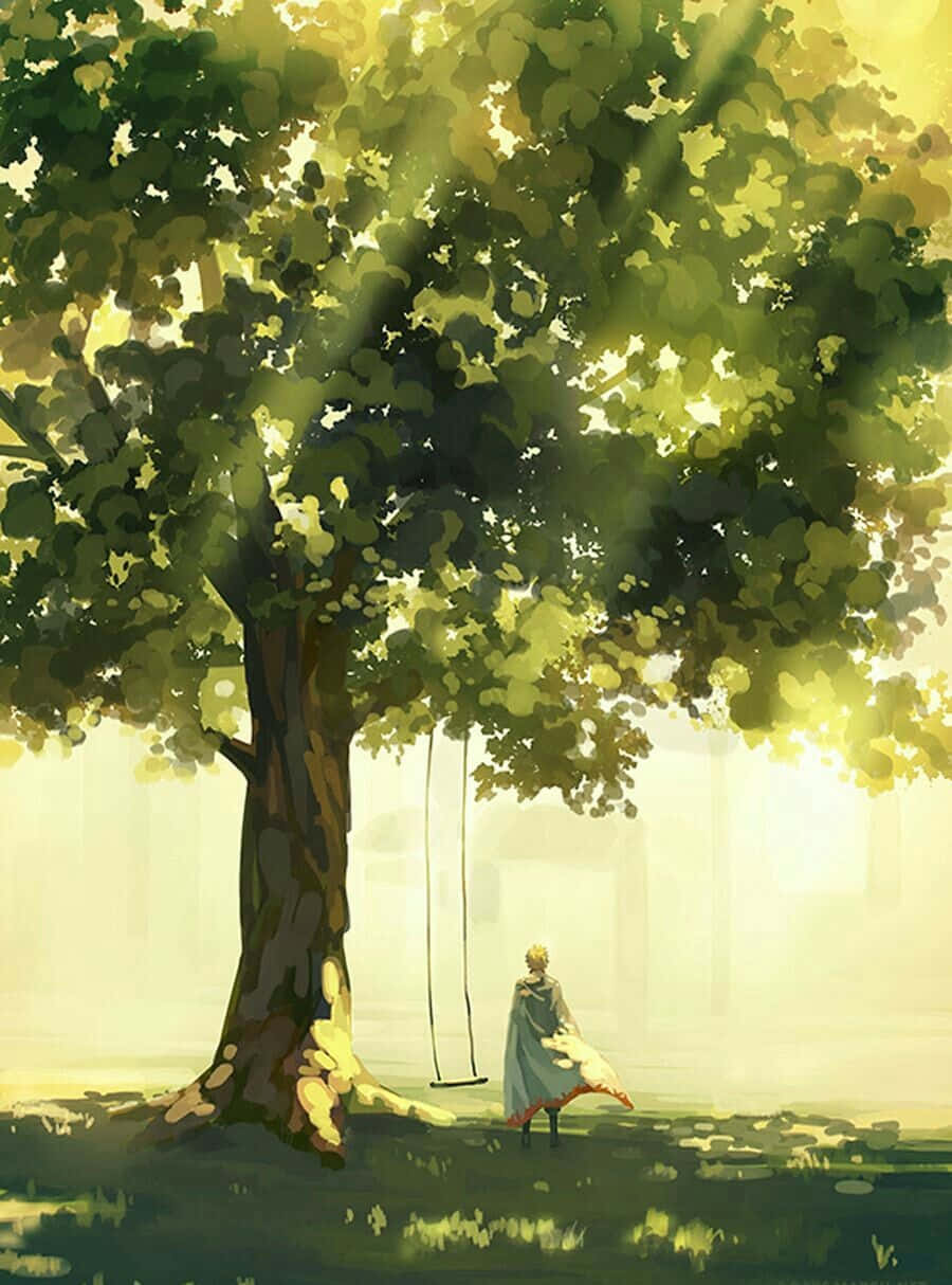 與鳴人一同展開冒險 壁紙 — 一個孤獨的身影穿著飄逸的長袍，站在一棵巨大的樹下，樹上掛著鞦韆，沐浴在透過茂密綠葉灑落的金色陽光中。