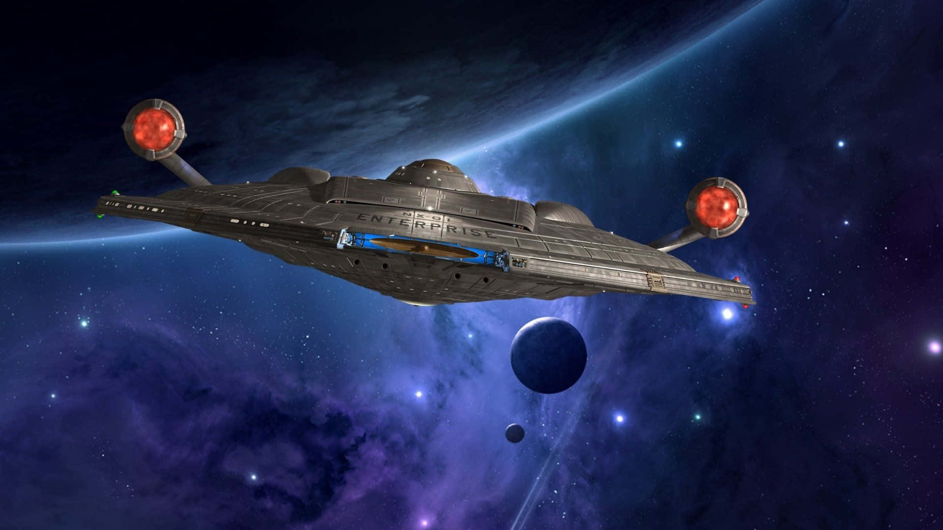 星艦企業號飛過色彩繽紛的星雲，背景有行星