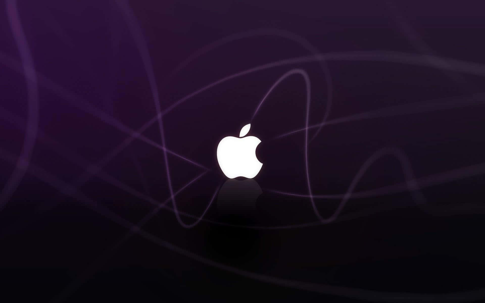 白色Apple標誌，在深紫色背景上帶有發光軌跡