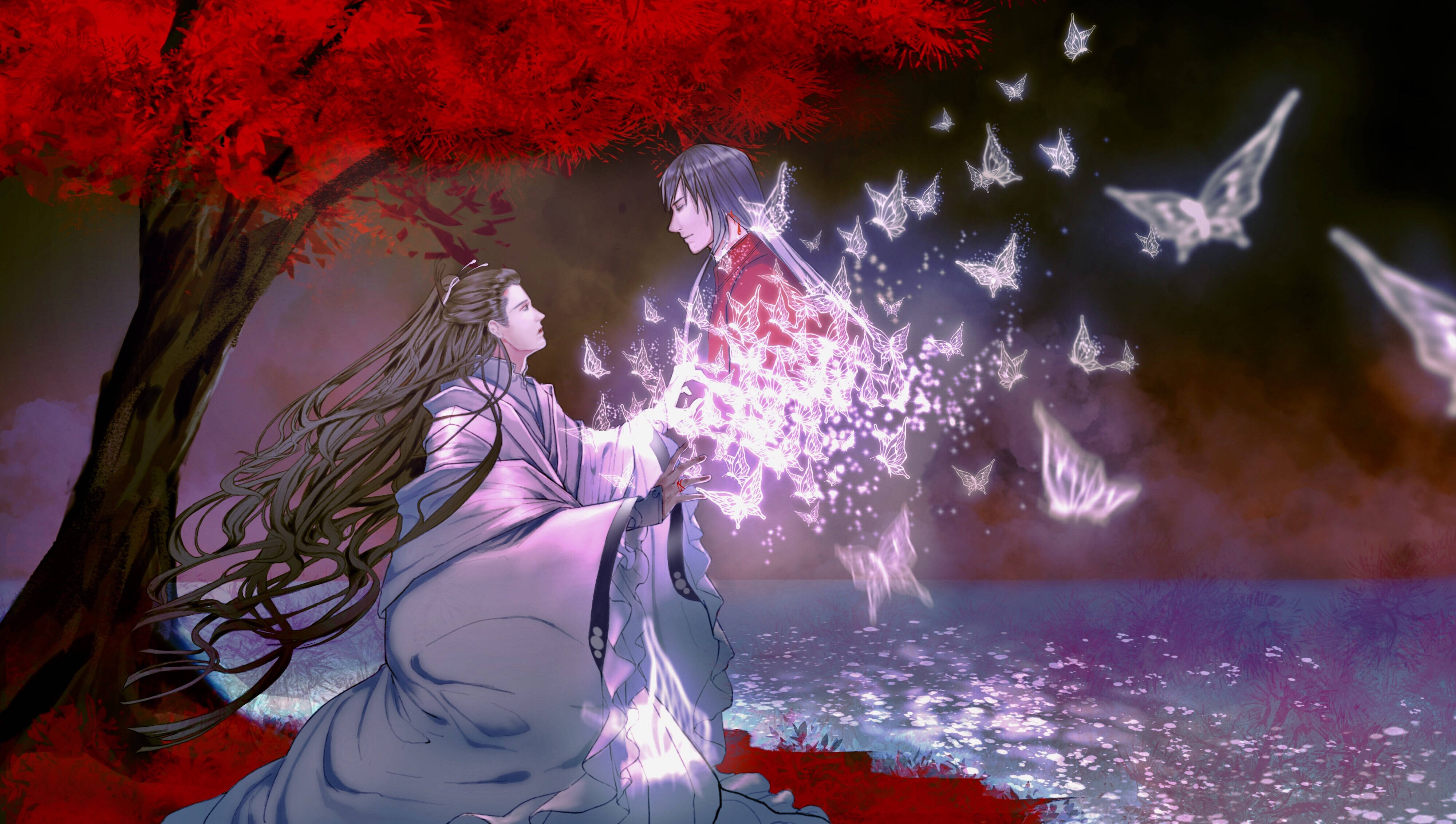 花城天官賜福 壁紙 — 兩個身穿飄逸長袍的動漫人物站在一棵鮮紅色的樹下，發光的蝴蝶從他們緊握的雙手中迸發出來，在閃爍的水面上飛舞。