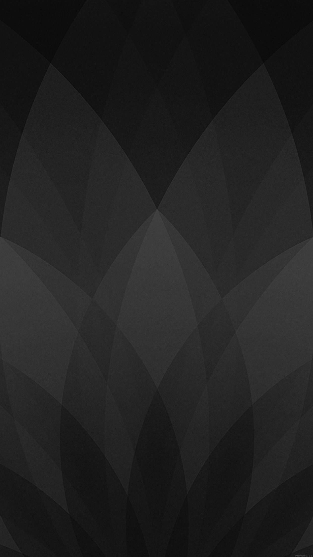 花瓣圖案黑灰 iPhone 壁紙 — 深灰色和黑色彎曲形狀分層的抽象幾何圖案，營造出現代簡約風格的牆紙。