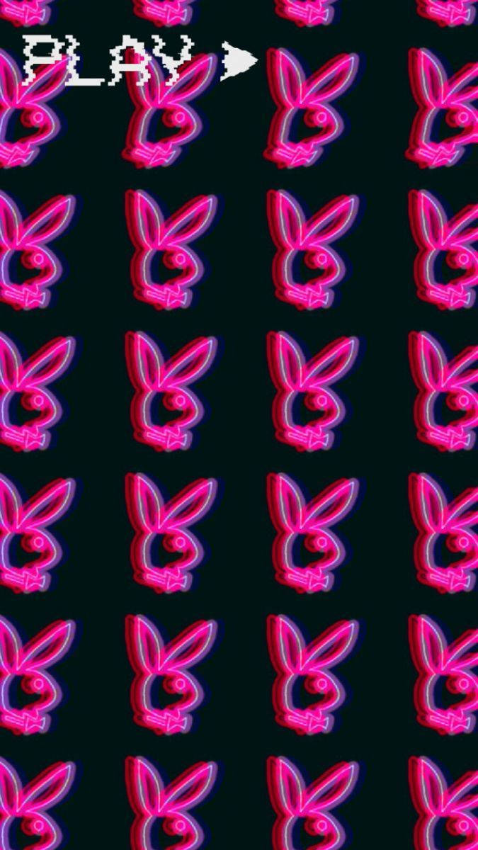 帶有像素播放按鈕的網格圖案中的霓虹粉紅色Playboy兔子標誌