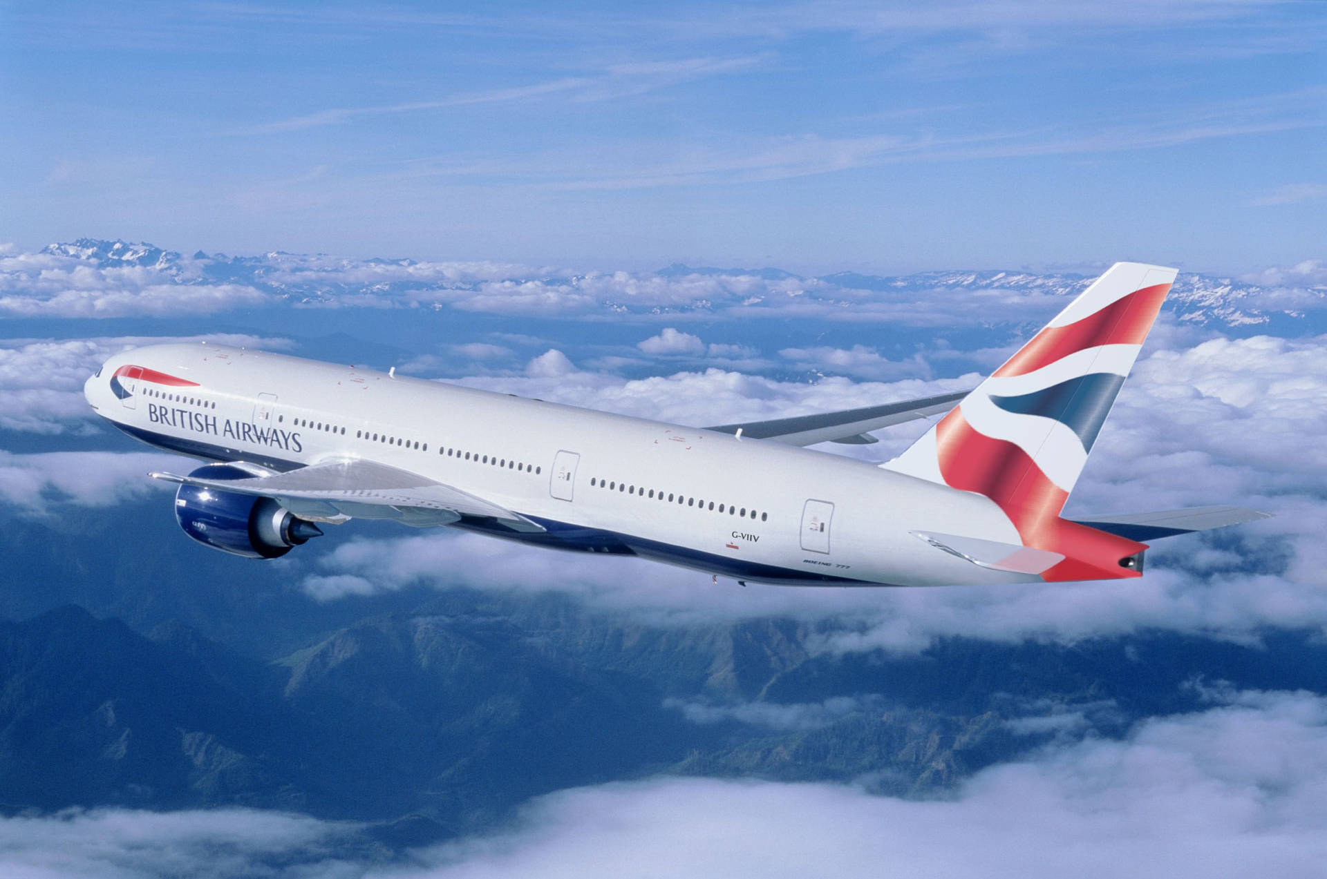 英國航空飛機在雲層和山脈上方飛行