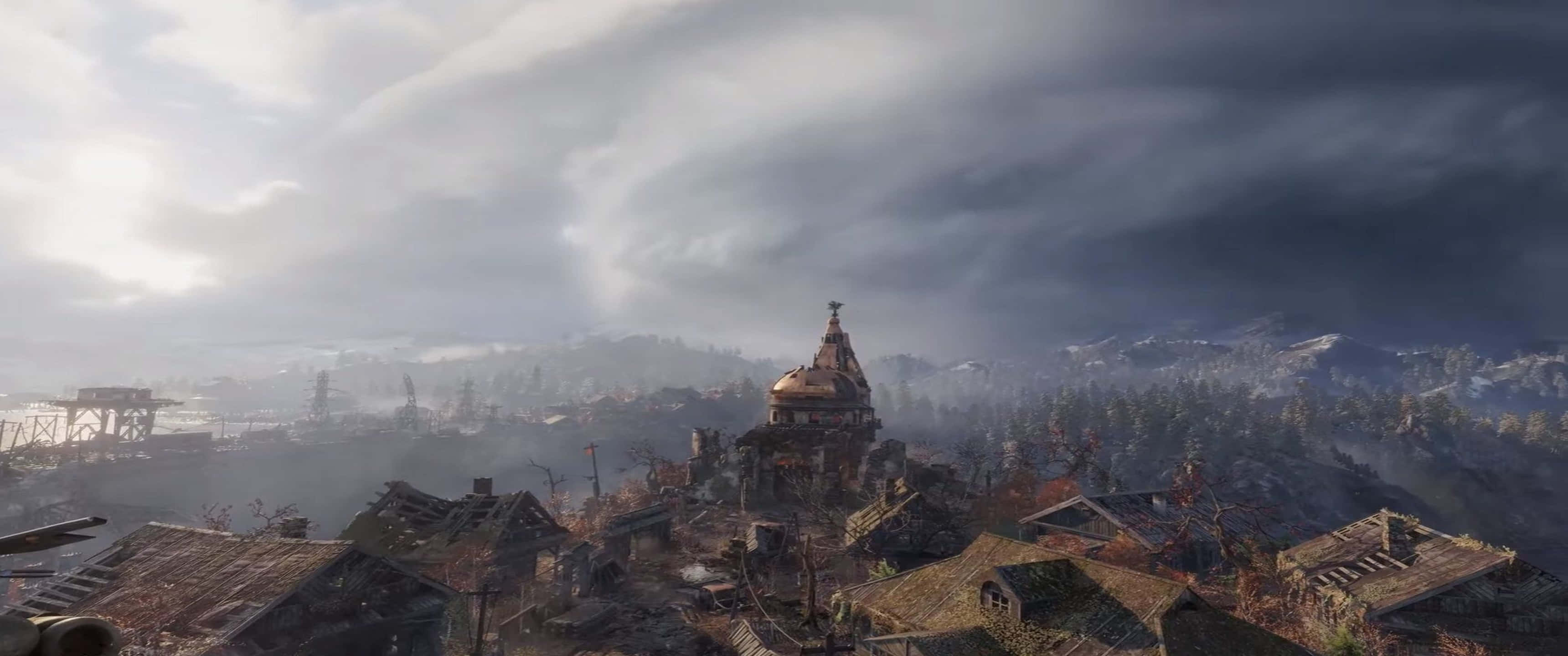 荒廢小鎮數位影像《Metro Exodus》3440x1440p 背景 壁紙 — 荒涼的末世小鎮，廢棄建築和孤獨教堂在暴風雨天空下。