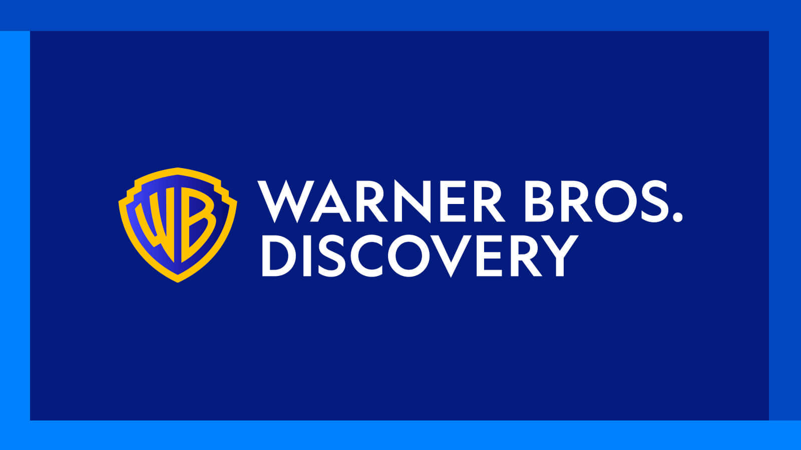 Warner Bros. Discovery 企業標誌，帶有盾牌和文字，背景為藍色。
