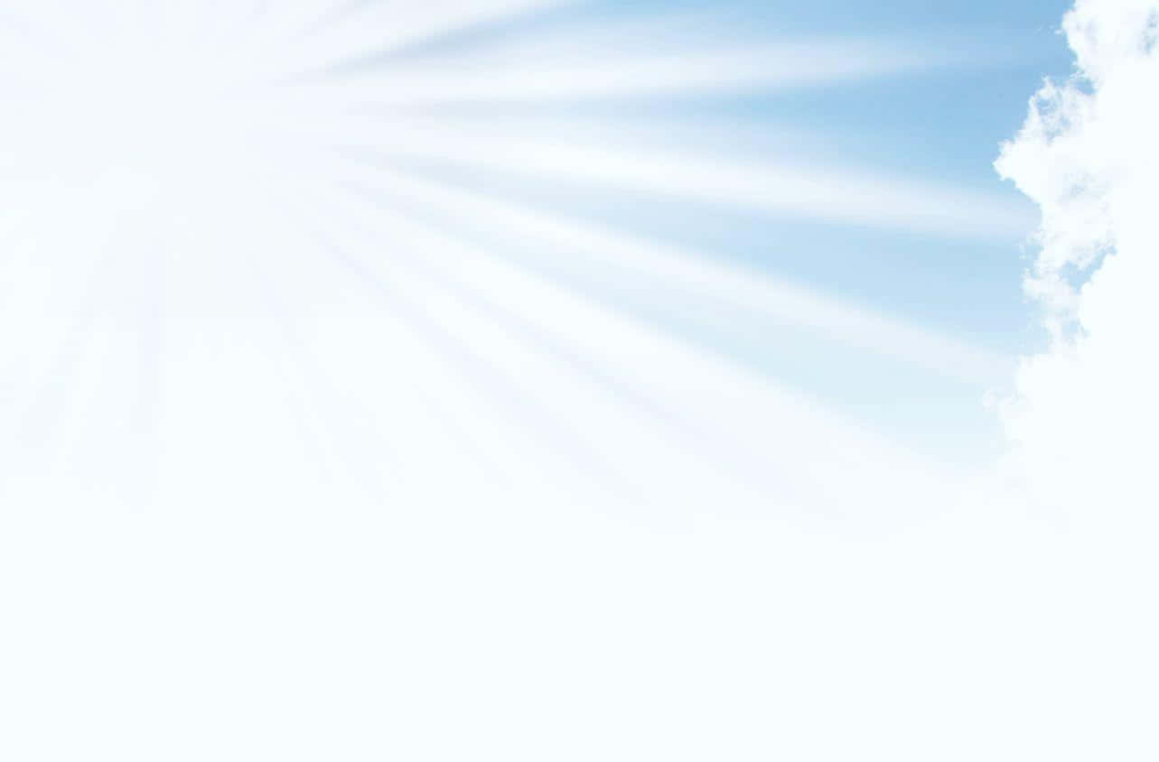 葬禮上的哀悼者 壁紙 — 燦爛的陽光穿透柔軟的雲層，映襯著寧靜的藍天。
