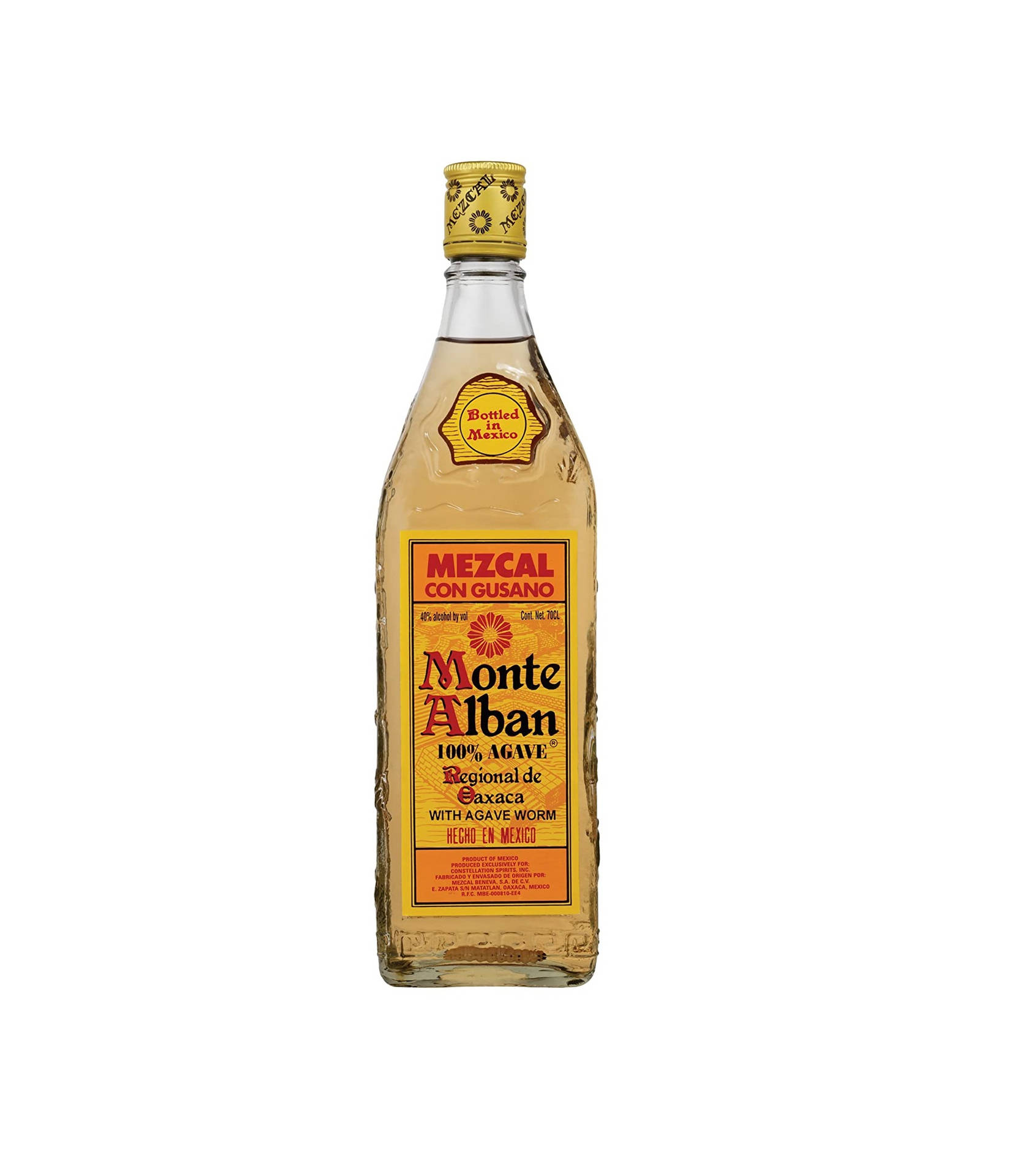 一瓶內有龍舌蘭蟲的 Monte Alban 梅斯卡爾酒。