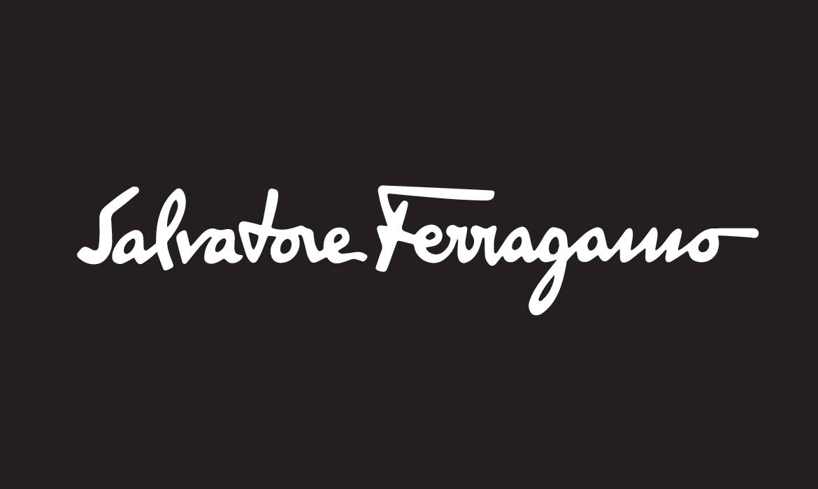 薩爾瓦托·菲拉格慕白色字體標誌 壁紙 — 優雅嘅白色草書Salvatore Ferragamo標誌置中喺純黑色背景上。