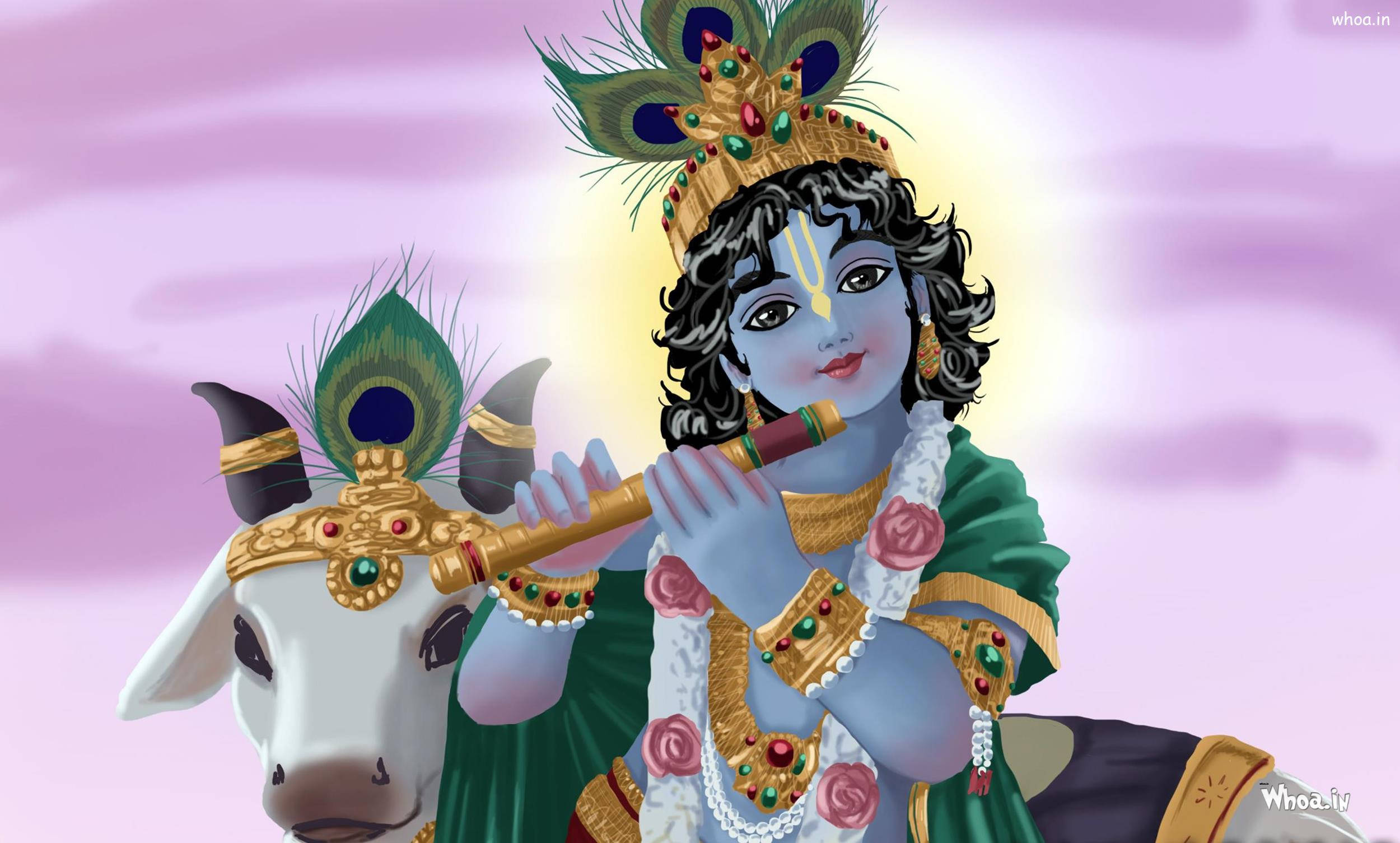 Krishna Desktop 桌布 壁紙 — 藍皮膚的印度教神祇克里希納坐在裝飾過的牛上，在柔和的紫色天空下吹奏長笛。