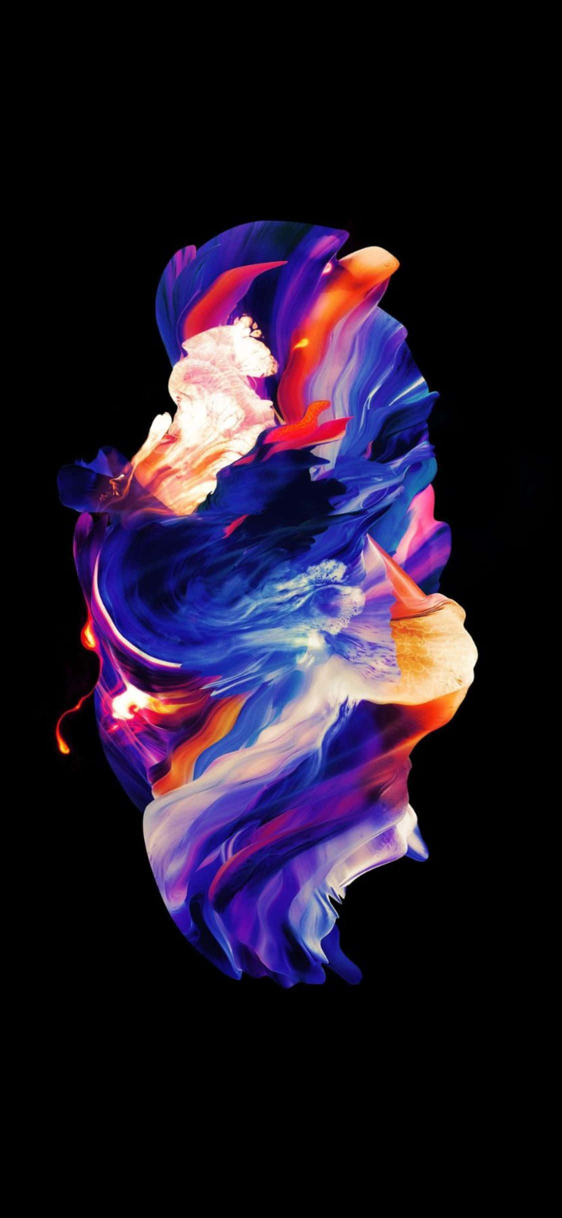 iPhone X Amoled 桌布 壁紙 — 藍色、橙色和白色的鮮豔旋轉抽象色彩，像宇宙顏料一樣在黑色背景上爆發。