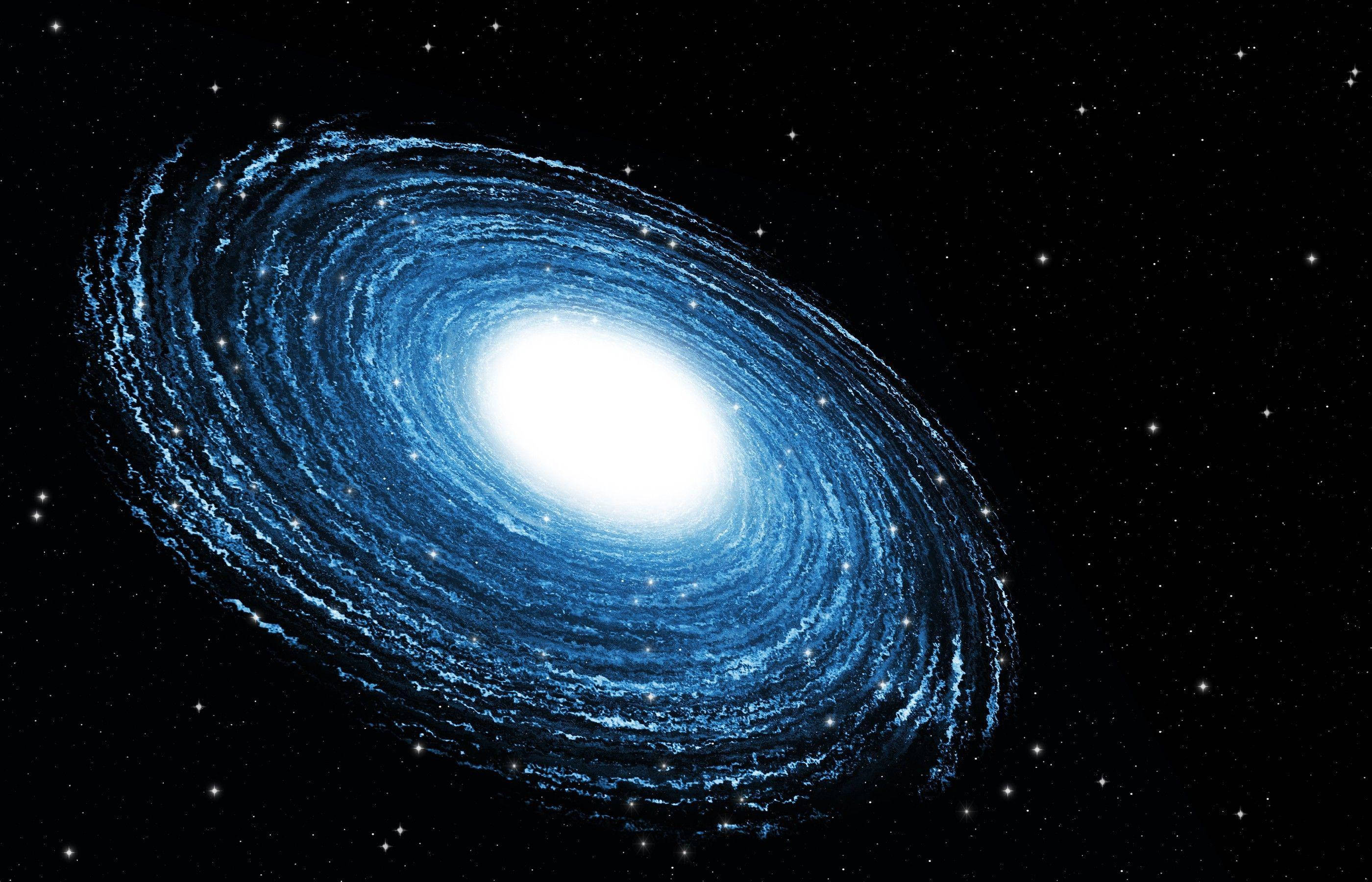 藍色星系與黑暗宇宙 壁紙 — 一個明亮的藍色螺旋星系，帶有明亮的核心，在深空的星場中旋轉。