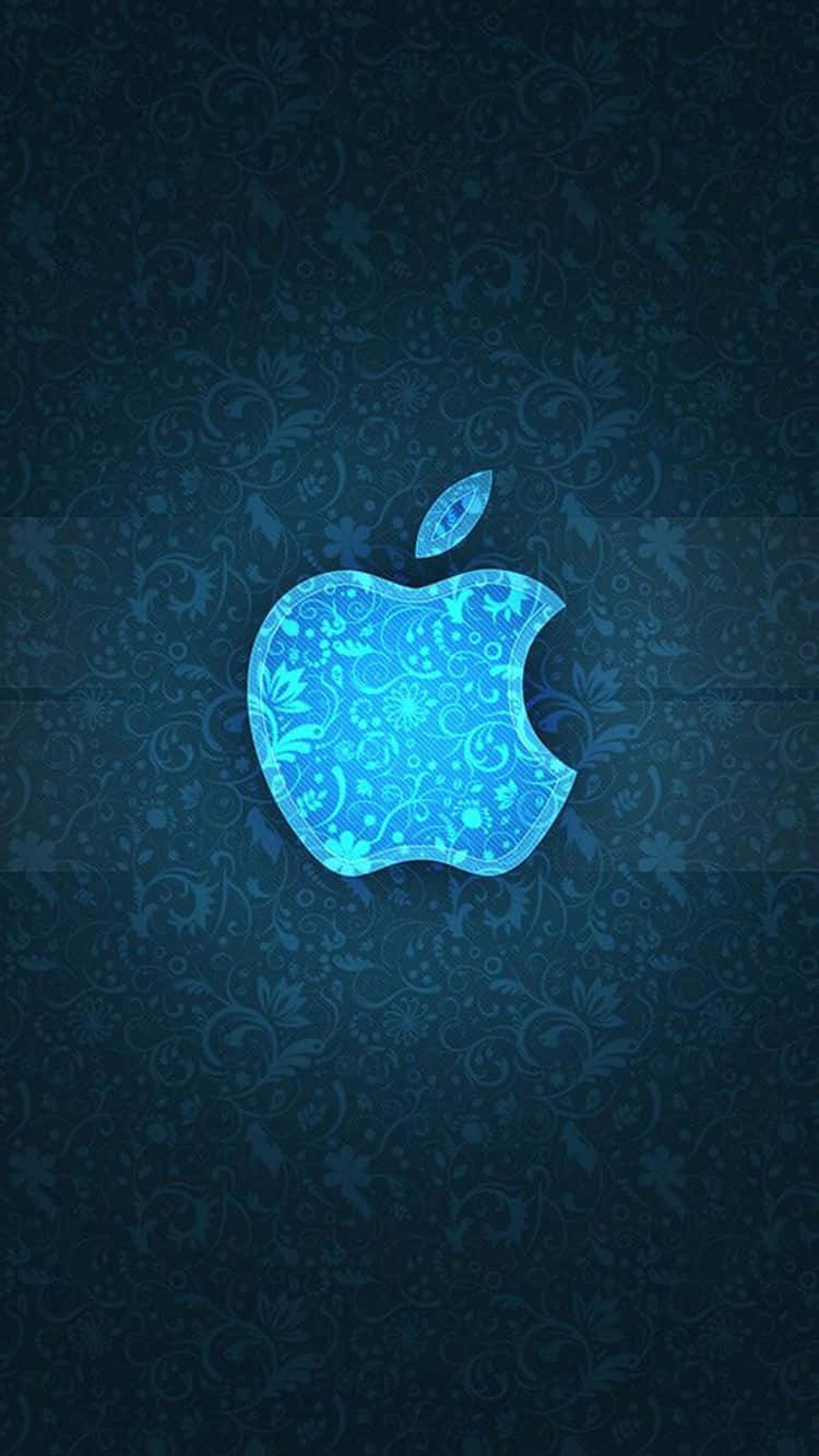 發光藍色Apple標誌，在深色華麗背景上帶有花卉設計。