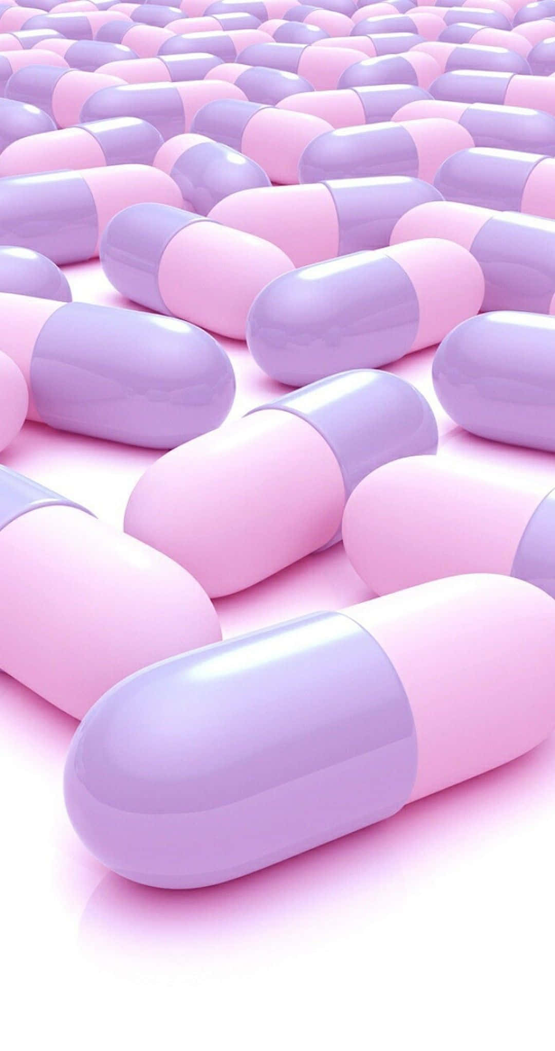 藥房內管理藥品與照護病患 壁紙 — 一排排光滑的粉紅色和薰衣草色膠囊在明亮的白色表面上延伸至遠方。