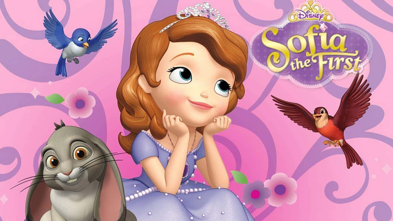 Sofia The First 桌布 壁紙 — 蘇菲亞公主雙手托腮，溫柔微笑，身旁有一隻兔子和兩隻小鳥，背景是旋轉的粉紅色。