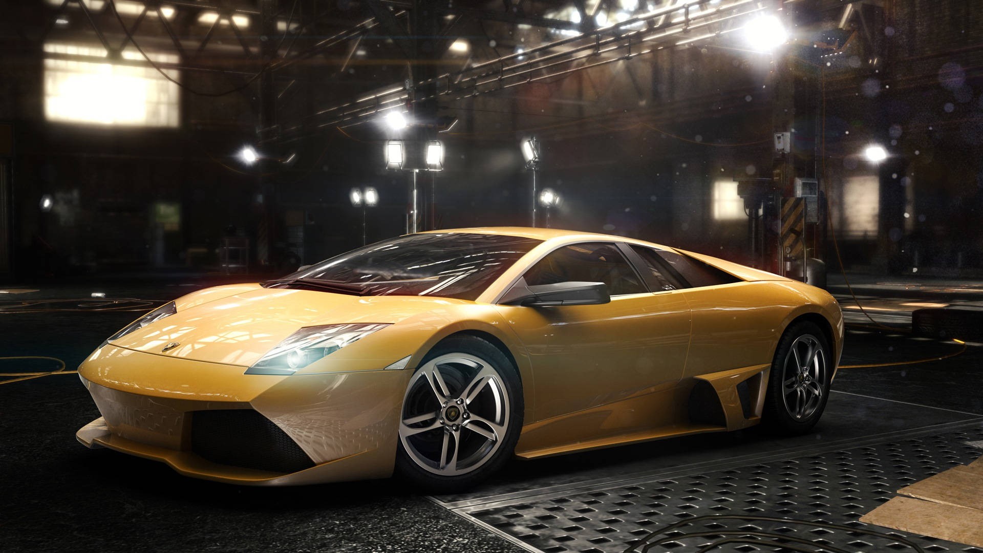 昏暗工業車庫中帶聚光燈的金色林寶堅尼Reventon。