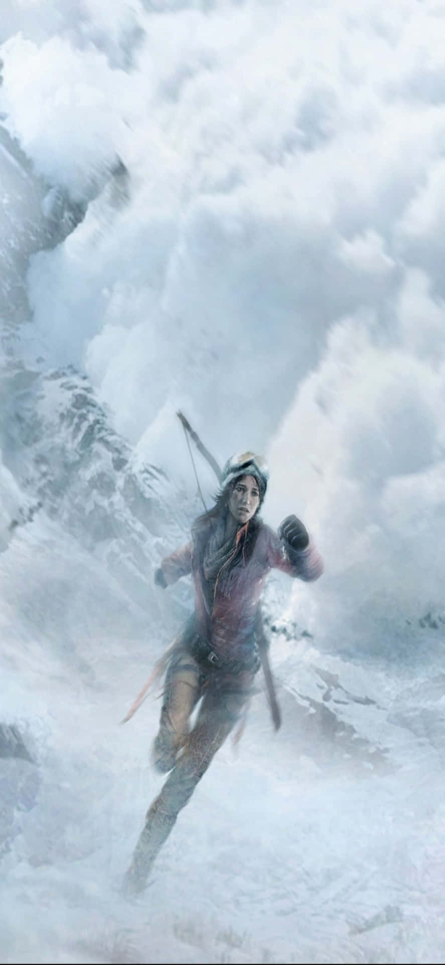 攀岩者在旋轉的雲霧中攀登積雪的山峰。