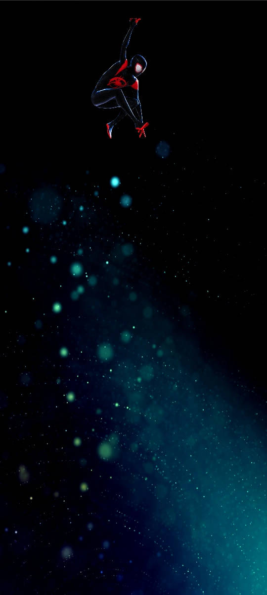 蜘蛛俠在星光閃爍的青色宇宙場景中跳躍。