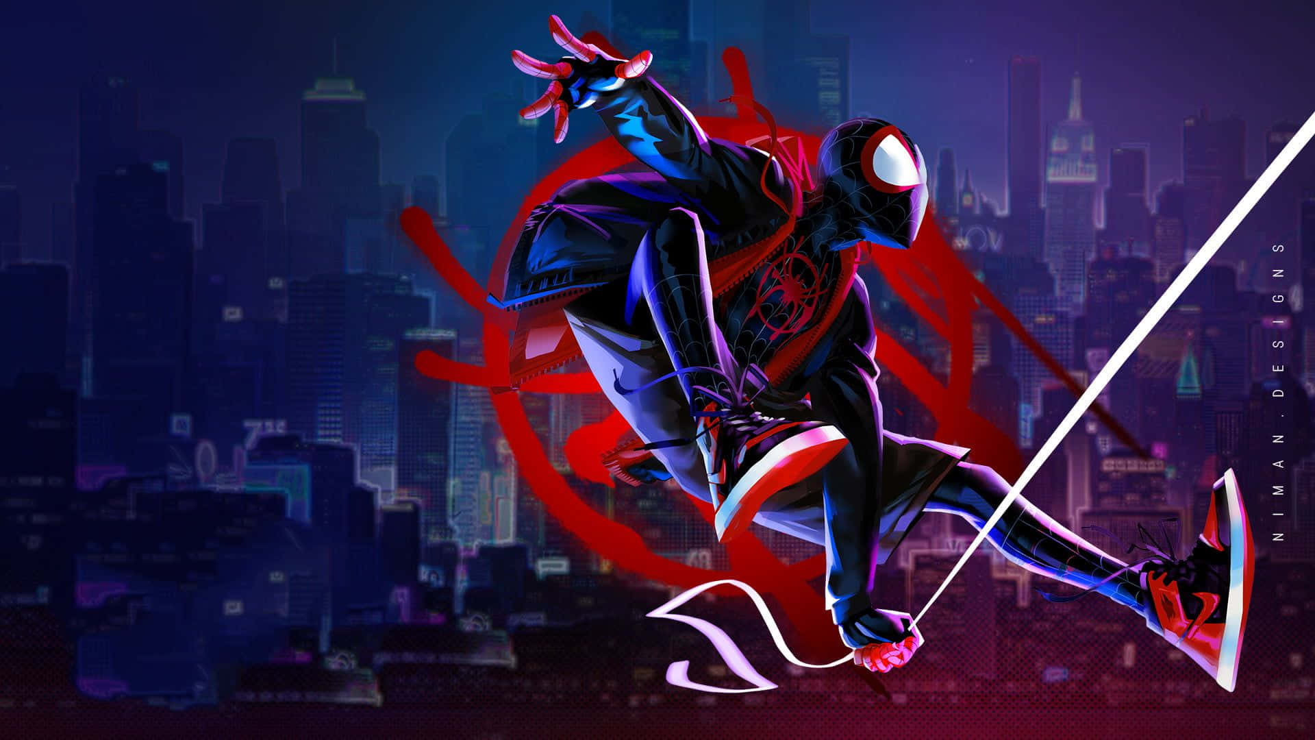 Miles Morales 動漫 桌布 壁紙 — 蜘蛛俠在夜晚動態地穿梭於充滿霓虹燈的城市景觀中，帶有紅色的蛛網痕跡和發光的城市燈光。
