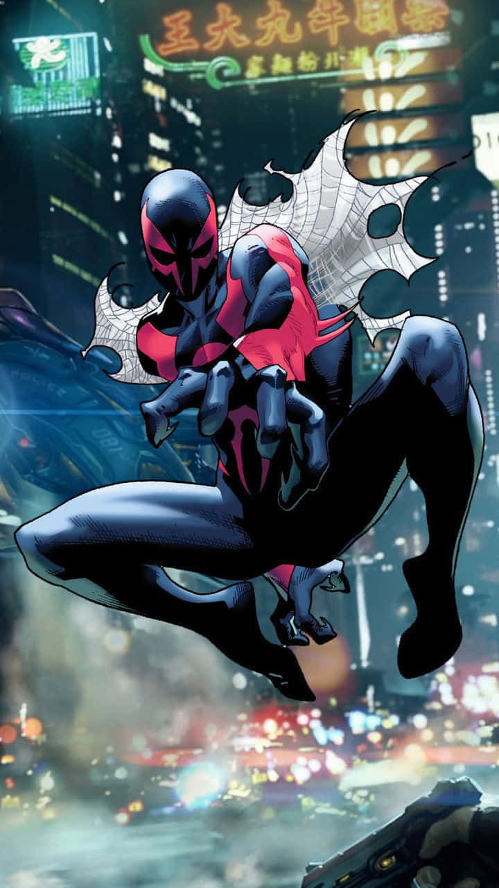 Spider Man 2099 桌布 壁紙 — 蜘蛛俠穿著黑色和紅色戰衣，在霓虹燈照亮、有發光招牌和雨濕街道的城市景觀中擺盪。
