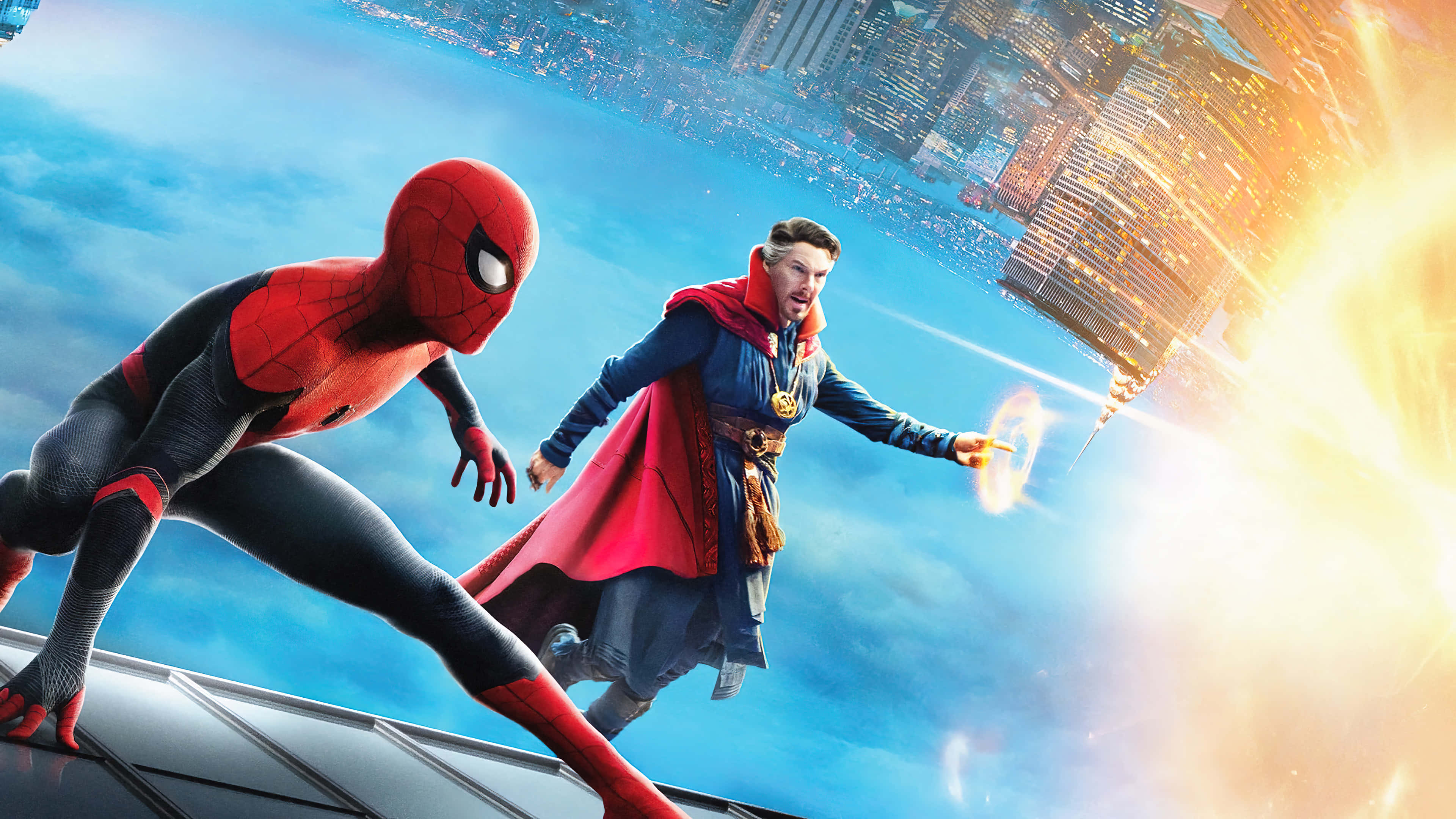 Spider Man No Way Home 桌布 壁紙 — 蜘蛛俠與奇異博士在摩天大樓頂端戰鬥，背後發生巨大爆炸，以城市天際線為背景。