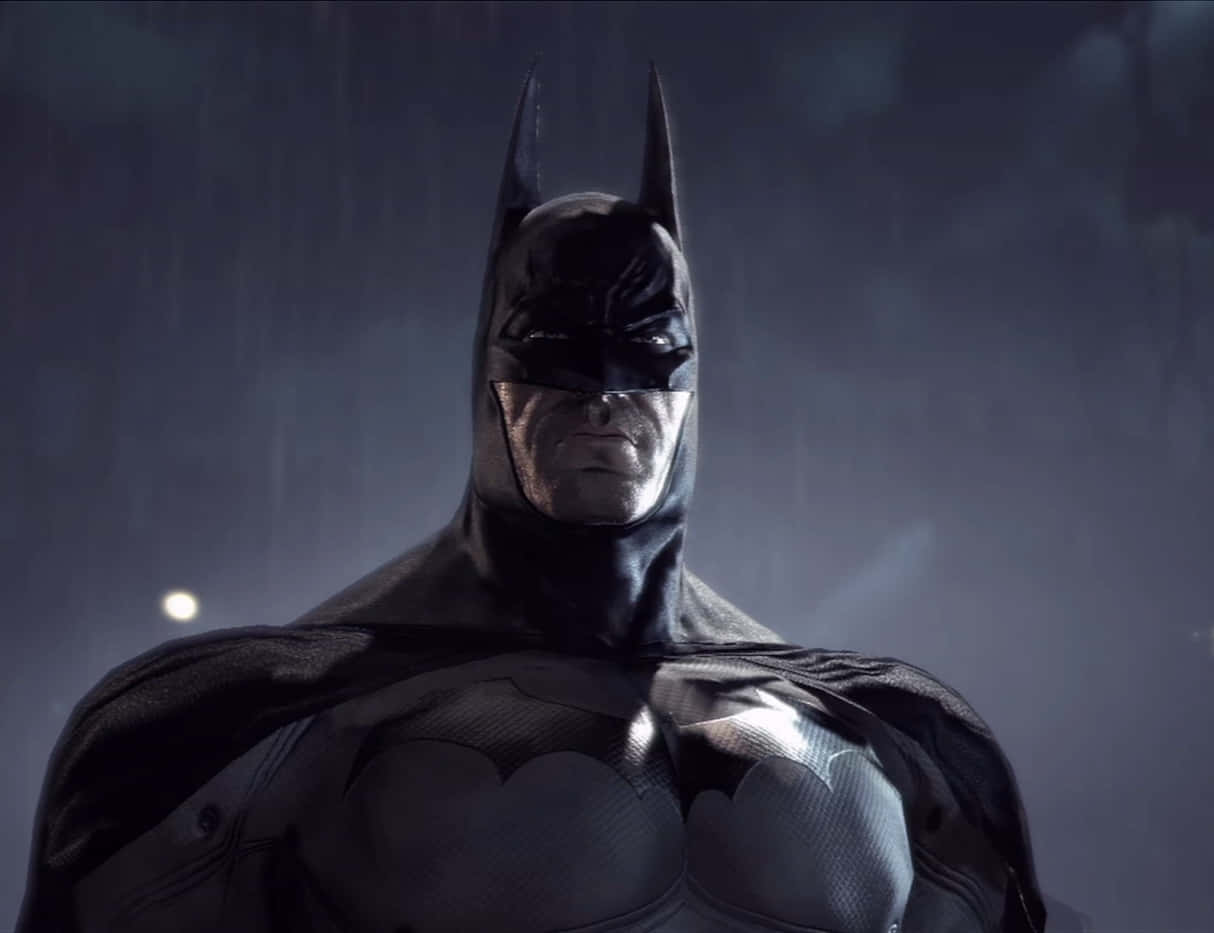 Arkham Asylum 桌布 壁紙 — 蝙蝠俠在雨中的葛咸城夜晚堅定站立，斗篷隨風飄揚，背後閃電閃爍。