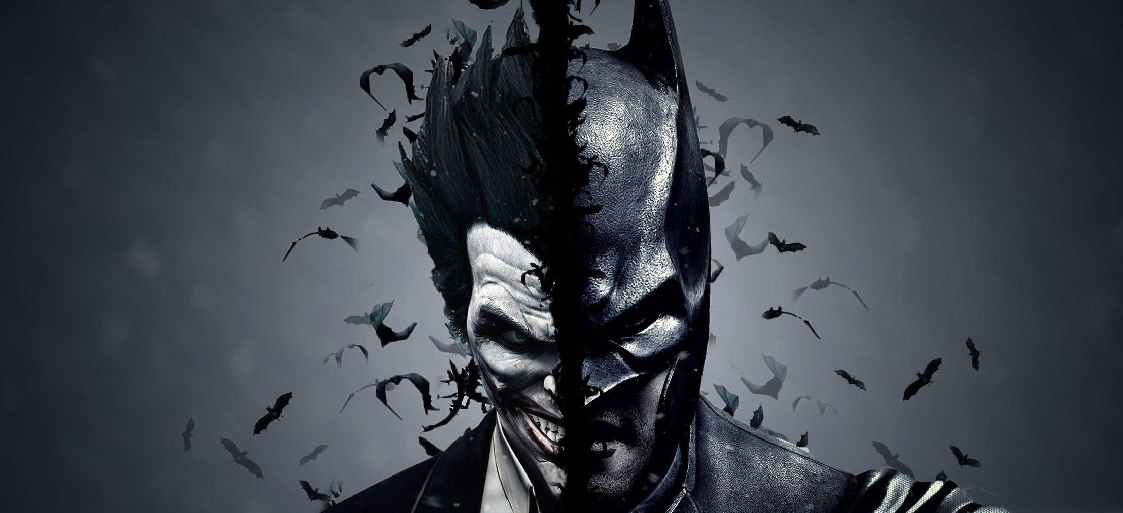 蝙蝠俠與小丑對峙高清圖 壁紙 — 蝙蝠俠對小丑的分裂面孔肖像，蝙蝠在深灰色背景中飛翔。