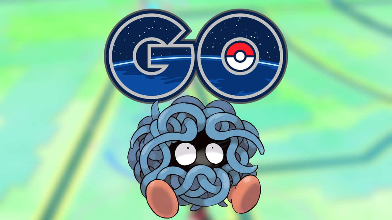 在帶有精靈球的「GO」標誌下方，一隻大眼睛的藍色寶可夢角色。