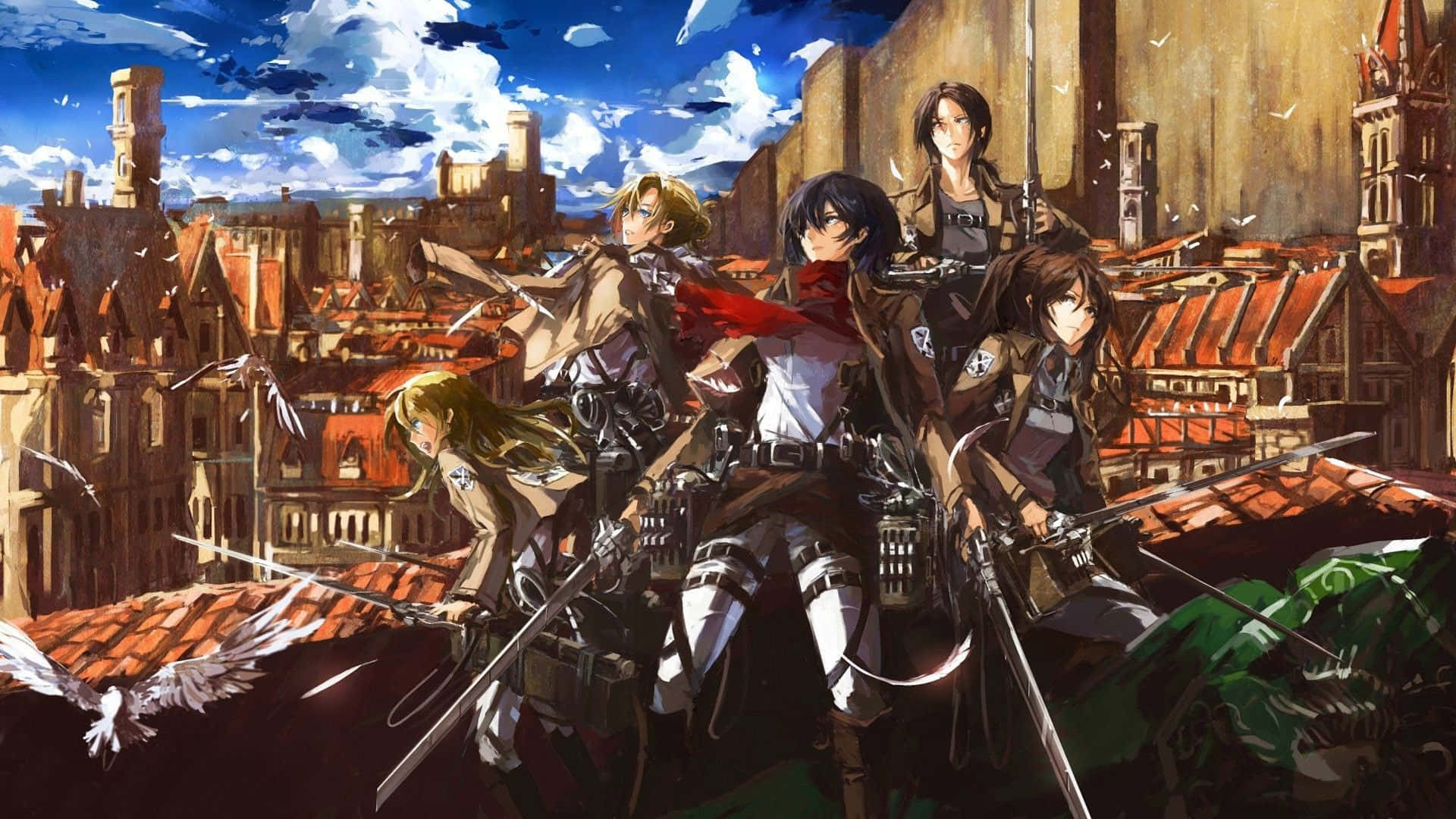 Attack On Titan Video Game 桌布 壁紙 — 裝備齊全的動漫戰士站在屋頂上，俯瞰著雲彩下戲劇性藍天下的歐洲風格城市。