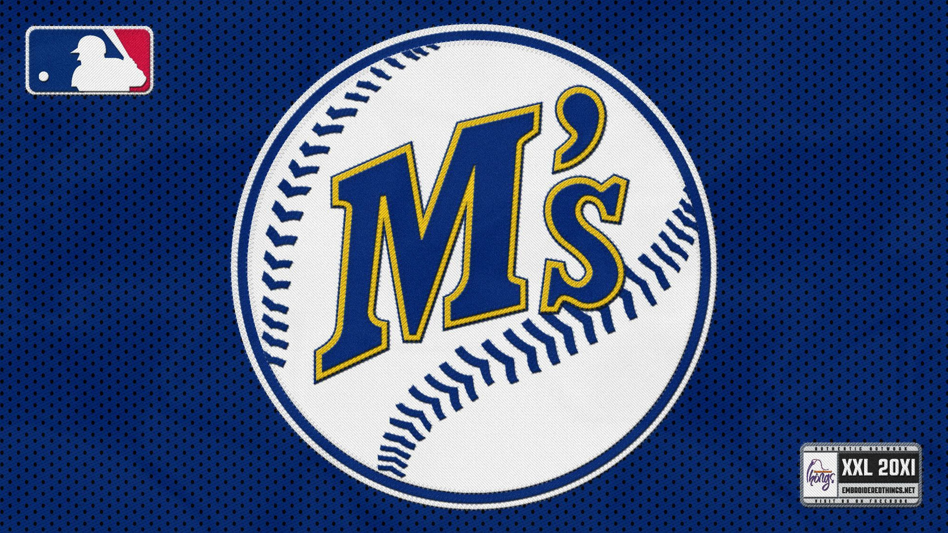 密爾沃基釀酒人隊棒球標誌，位於藍色網眼布上，帶有MLB和Fanatics標誌。