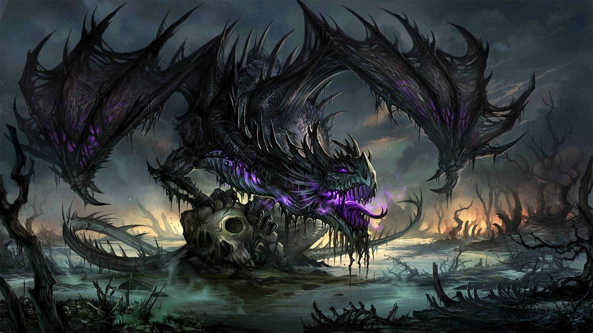詭異黑紫龍 壁紙 — 一隻巨大的黑色龍，擁有發光的紫色眼睛和毒牙，籠罩在一個充滿骷髏殘骸和詭異火焰的荒涼沼澤上。