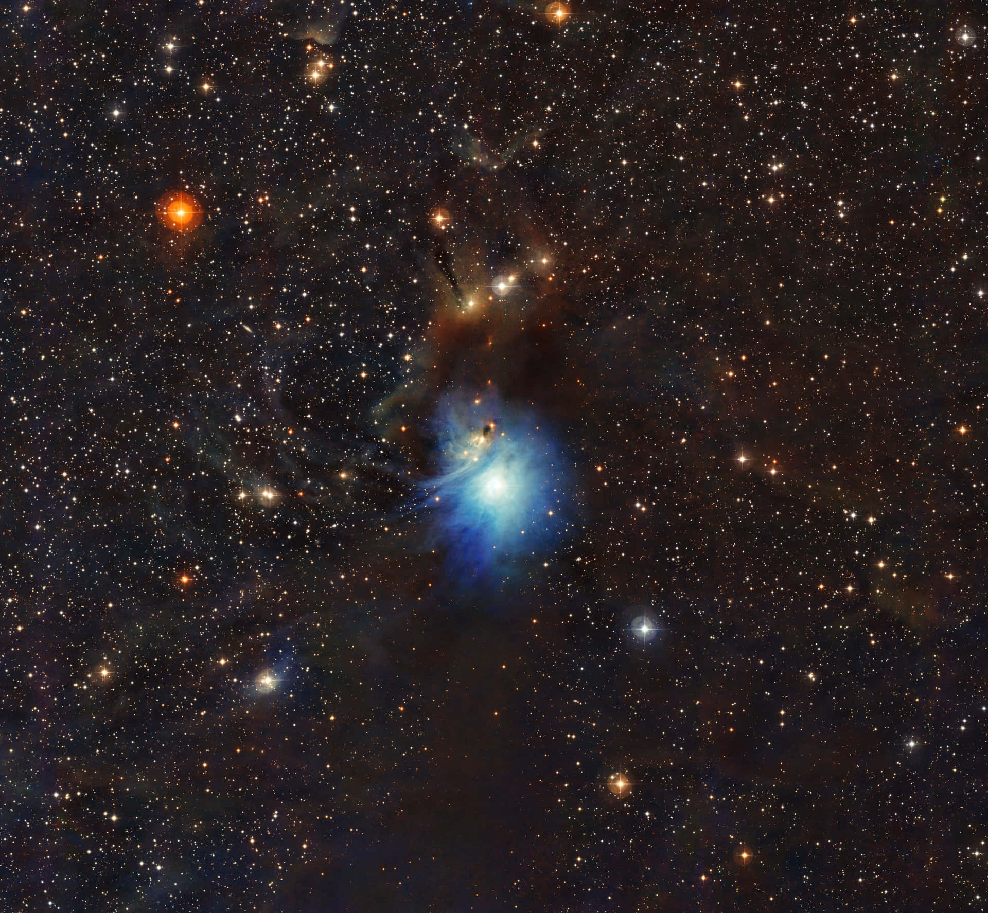 喺浩瀚太空中，被無數星星包圍嘅發光藍色星雲。