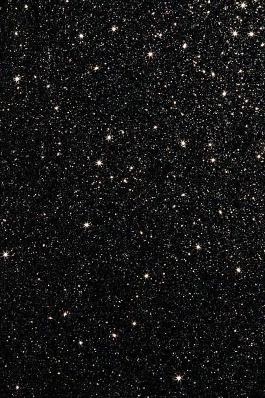 廣闊的星空夜空中充滿了無數明亮的星星。