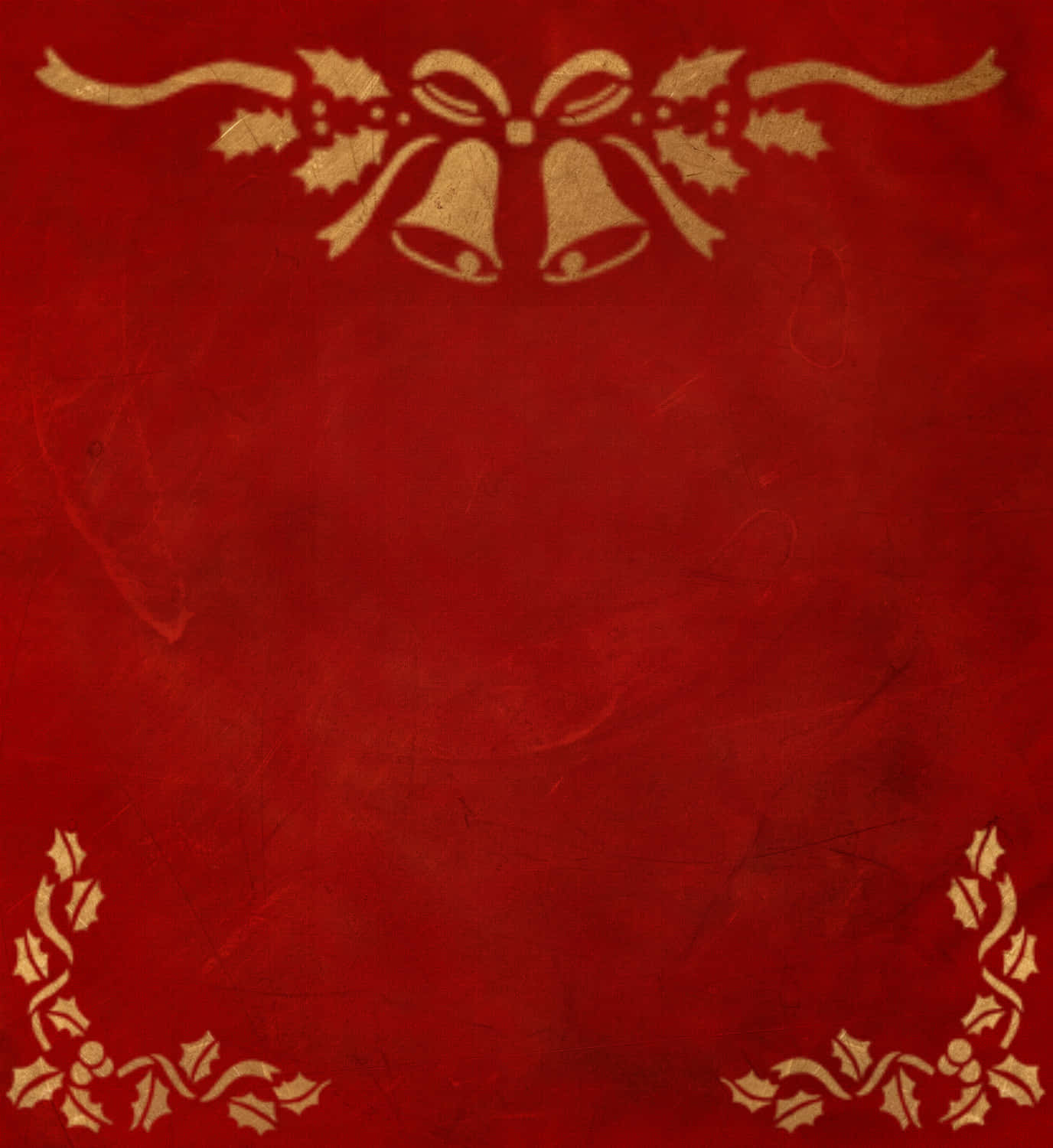 Red Aesthetic Christmas 桌布 壁紙 — 豐富的紅色紋理壁紙，飾有金色冬青鈴鐺和角落花環，適合節日裝飾。