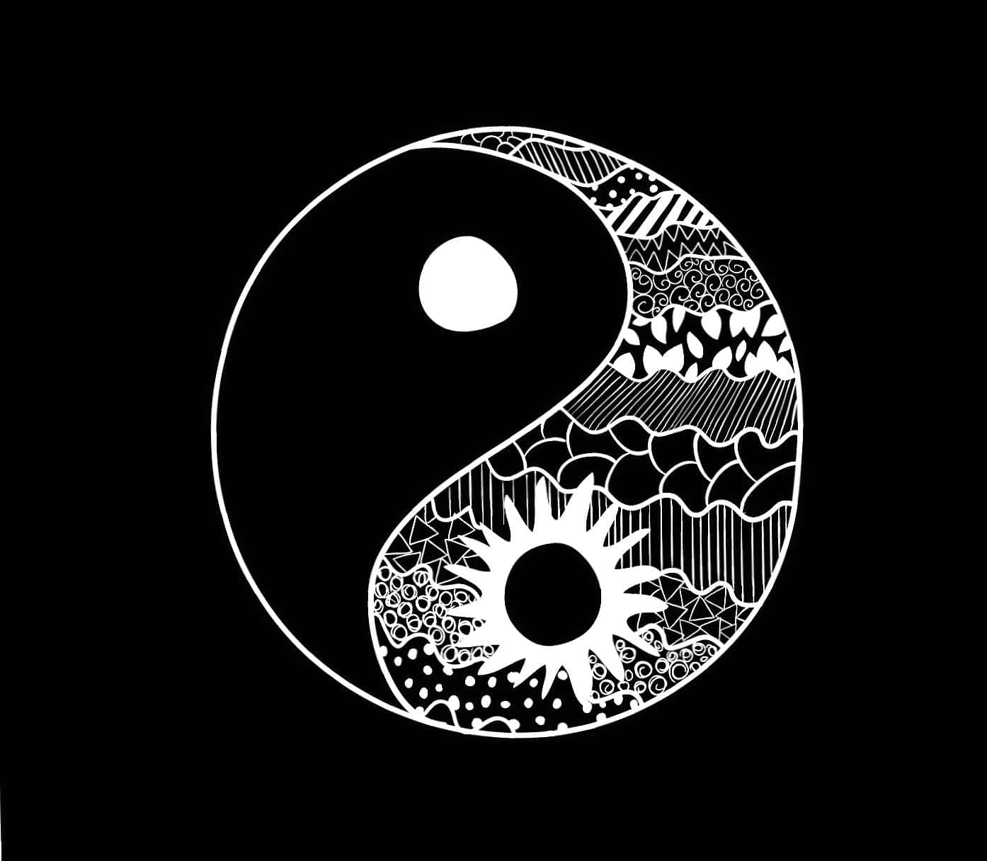 帶有詳細禪繞圖案的黑白陰陽符號。
