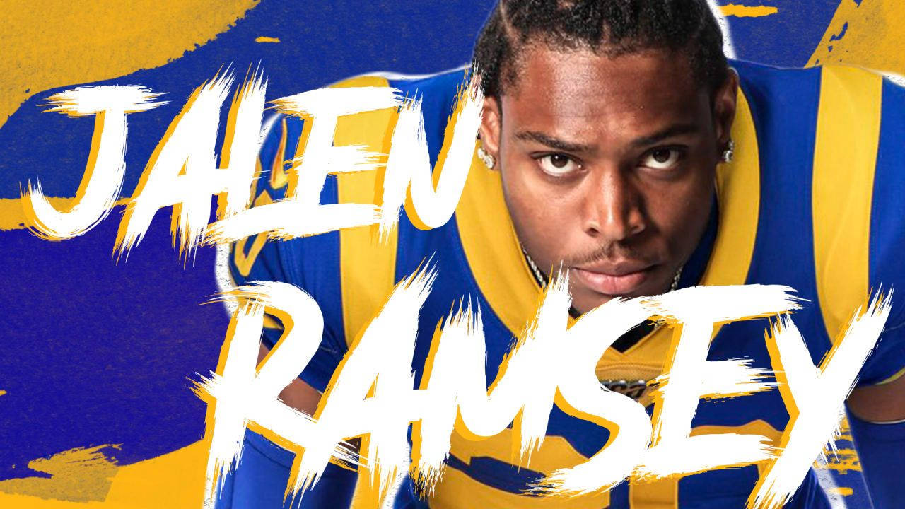 賈倫·拉姆齊圖形設計 壁紙 — 運動員 Jalen Ramsey 穿著藍黃條紋球衣，在粗獷的筆觸背景前凝視著。