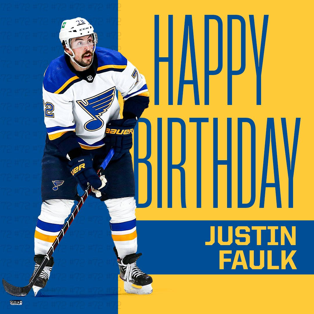 賈斯汀·福爾克精美海報 壁紙 — 冰球運動員 Justin Faulk 穿著聖路易斯藍調隊裝備，在醒目的藍黃色生日圖形前動態擺姿勢。