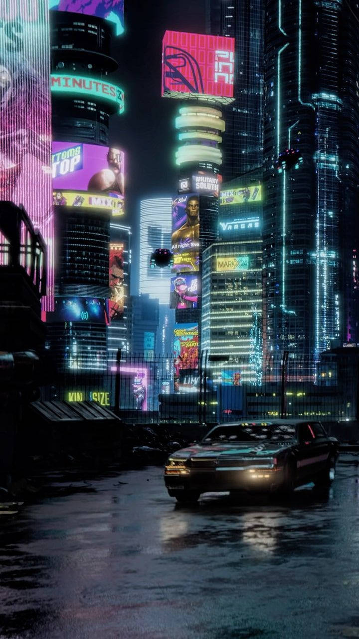 賽博龐克2077超級都市iPhone壁紙 壁紙 — 雨濕的賽博龐克城市夜景，閃爍的霓虹燈招牌和一部復古汽車在濕漉漉的路面上倒映。