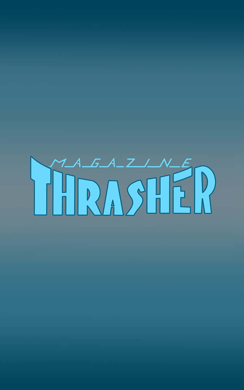 Thrasher Magazine 標誌以藍色顯示在青綠色漸變背景上。