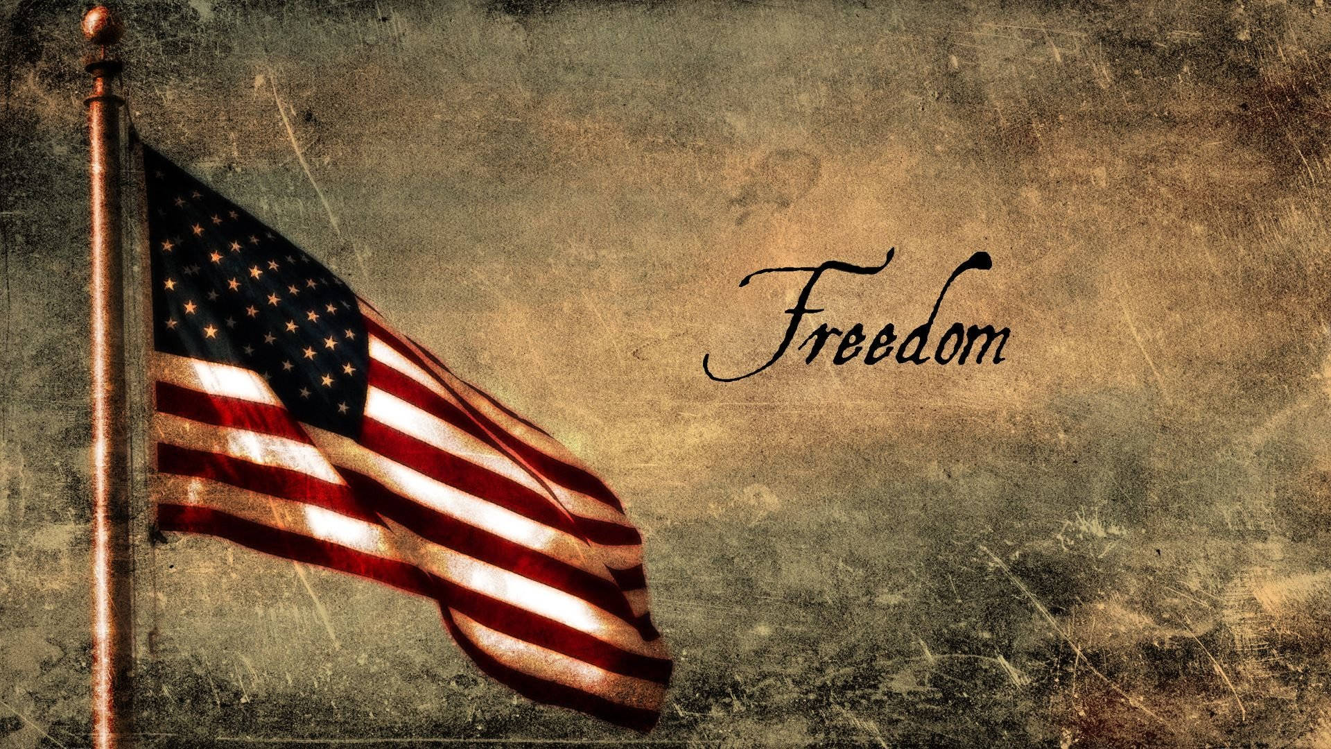 美國國旗，在磨損的背景上以草書寫有「Freedom」。