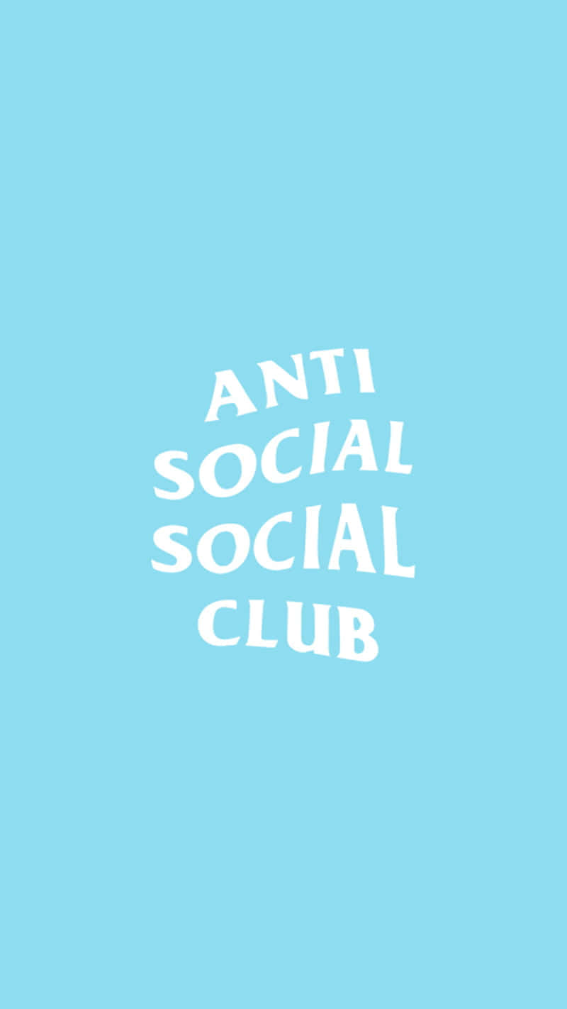 淺藍色背景上以白色文字顯示的Anti Social Social Club標誌。