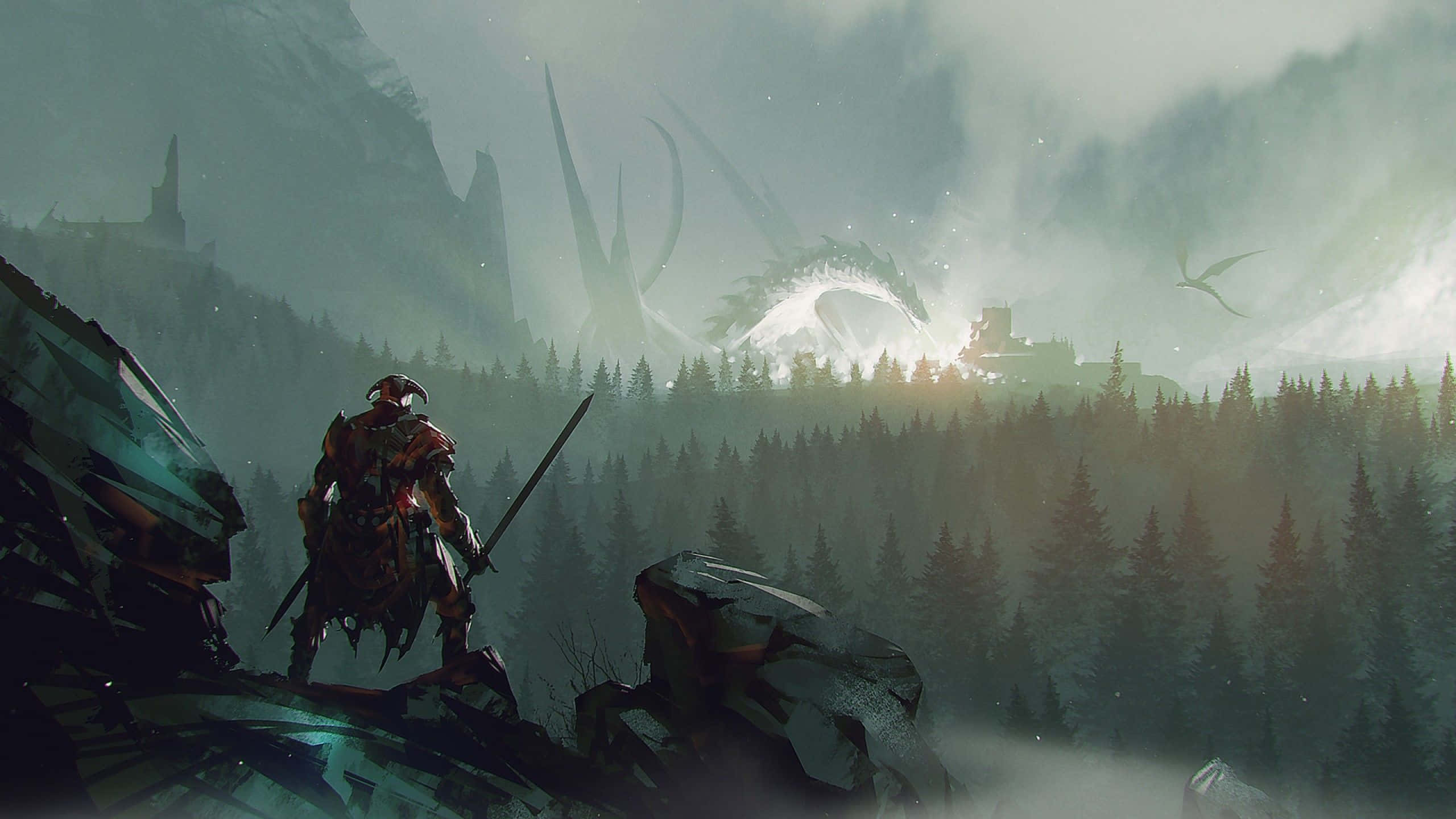 踏入充滿生命力的冒險世界《Skyrim》 壁紙 — 一個孤獨的戰士站在懸崖上，俯瞰著霧氣瀰漫的森林，而一條巨大的龍從遠處城堡上方的雲層中出現。