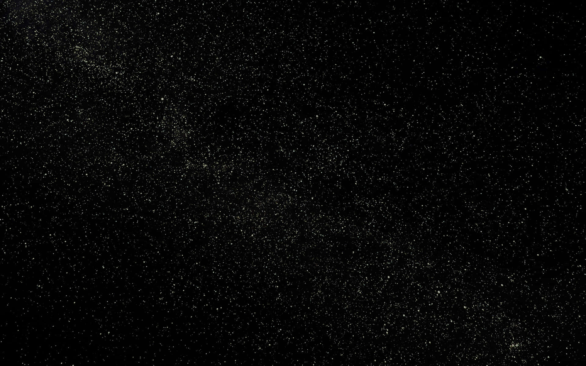 夜空，有星星和微弱的星雲光芒