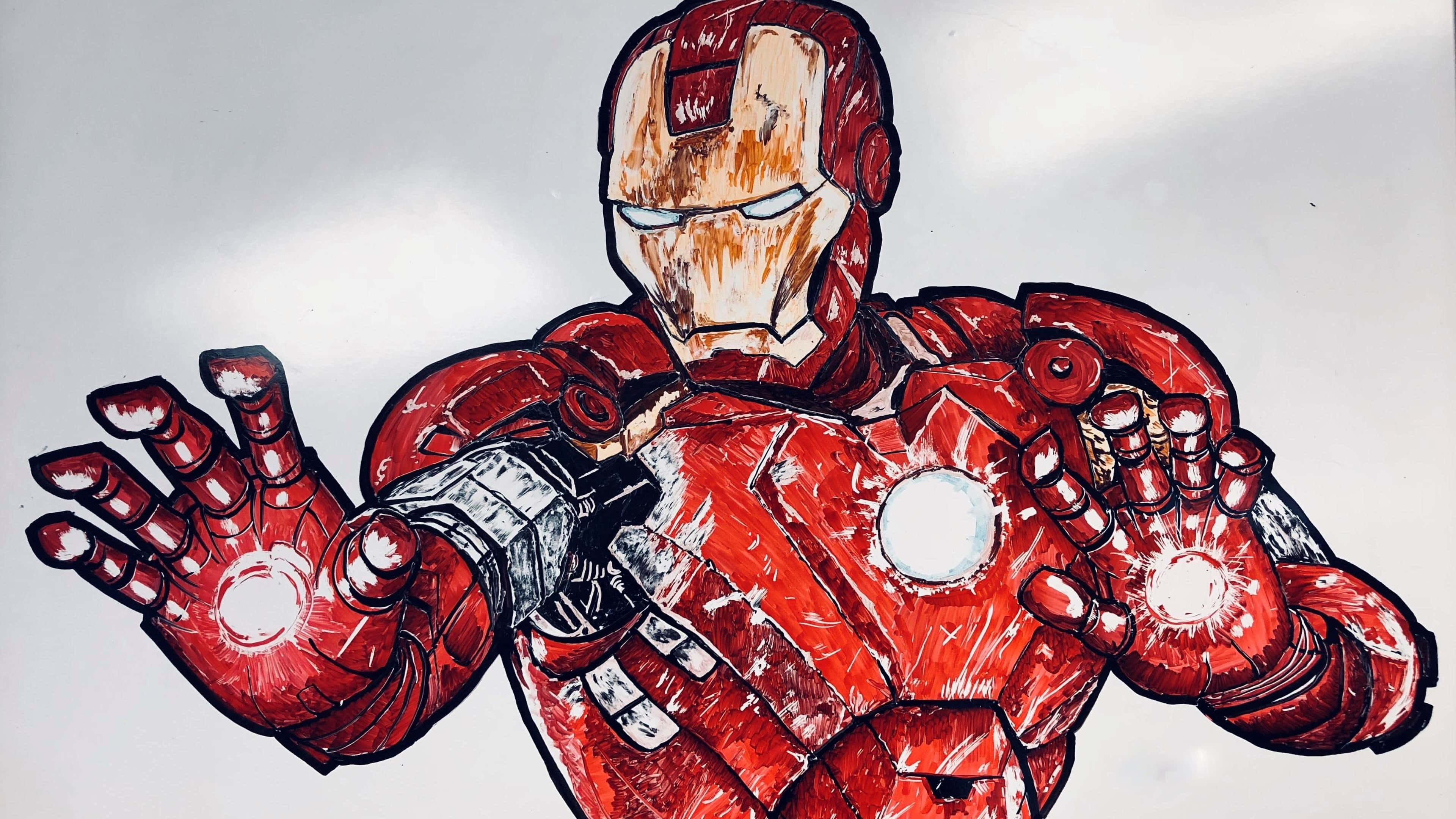 Iron Man Art 桌布 壁紙 — 身穿戰損紅色裝甲的鐵甲奇俠，在陰雲密布的天空下伸出發光的斥力炮雙手。