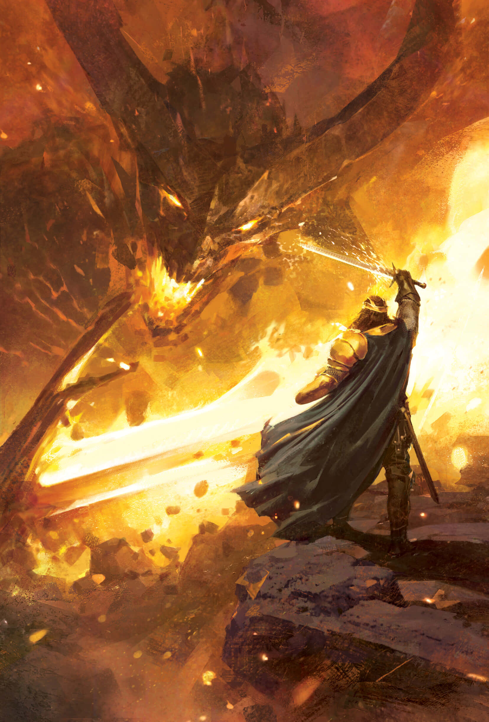 Surtur 桌布 壁紙 — 身穿暗色盔甲和斗篷的騎士，在爆炸性的橙色火焰中用發光的劍斬向一條巨大的火龍。