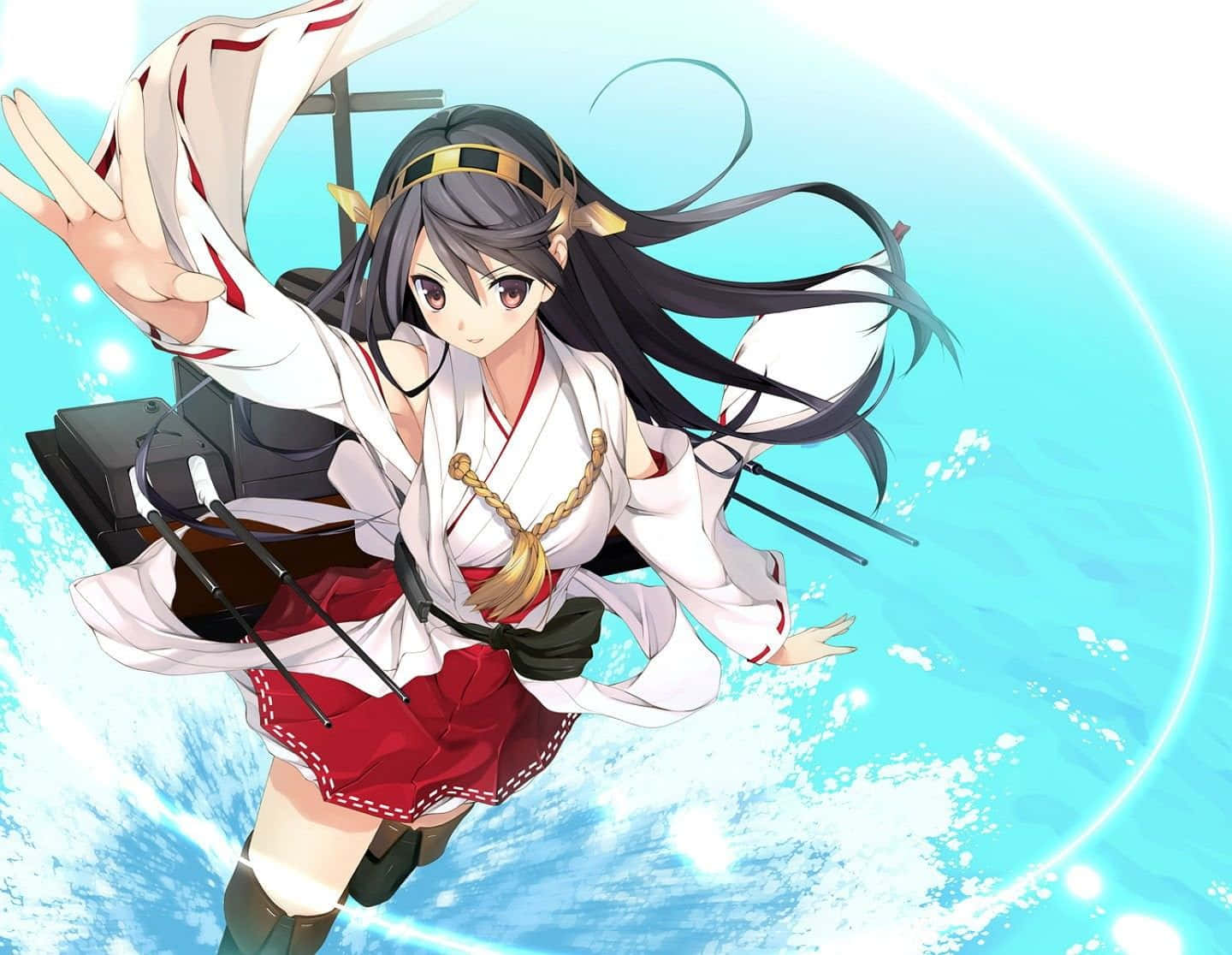 Kantai Collection 桌布 壁紙 — 身穿白紅巫女服、長黑髮的動漫女孩，在明亮的藍色水中飛翔，身後有船隻零件。