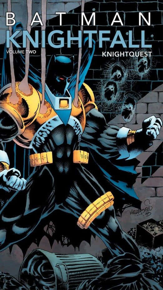 Batman Knightfall 桌布 壁紙 — 身穿裝甲服的蝙蝠俠懸掛在繩索上，背景是帶有血跡面孔的磚牆。