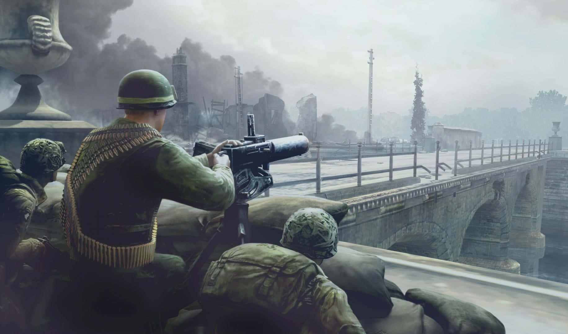 War Games 桌布 壁紙 — 身穿迷彩裝備的士兵躲在沙袋後面，越過石橋發射機槍，煙霧從飽受戰爭蹂躪的城市景觀中升起。