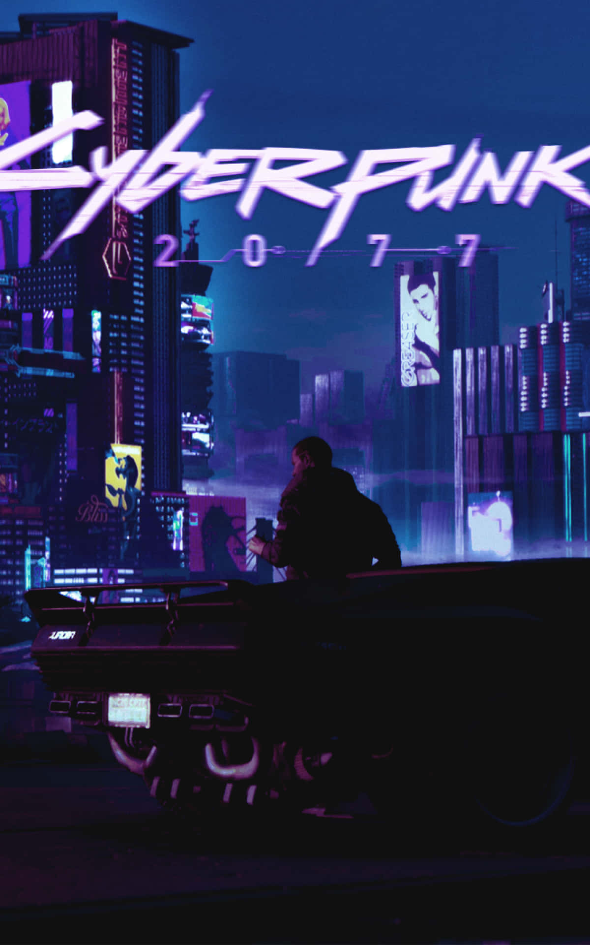夜晚霓虹燈照亮未來城市，車上一個人的剪影。